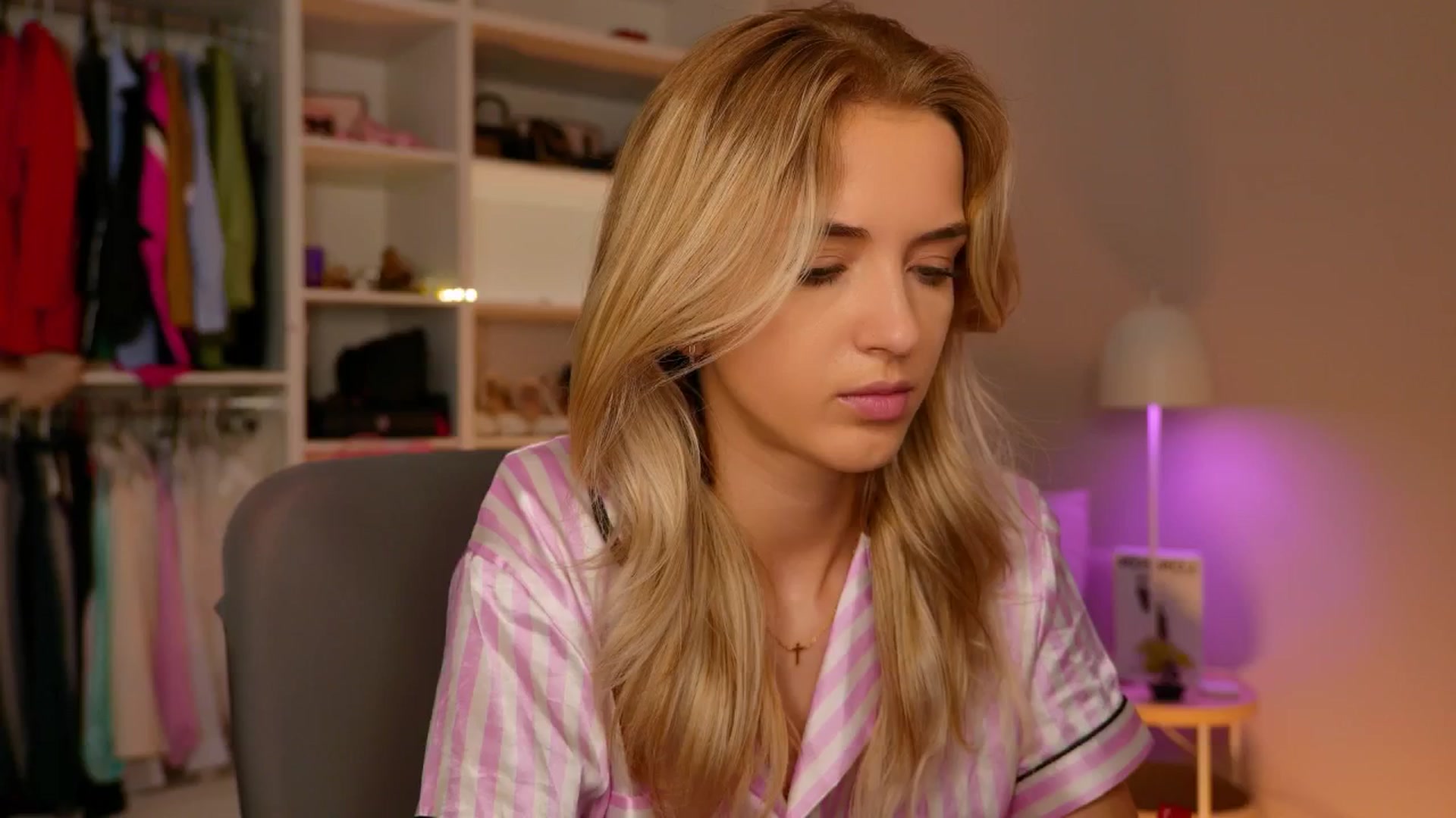 Gallery image thumbnail from YannaJeen's myfreecams stream on, 06/30/2025, 08:20 image 8 of 20