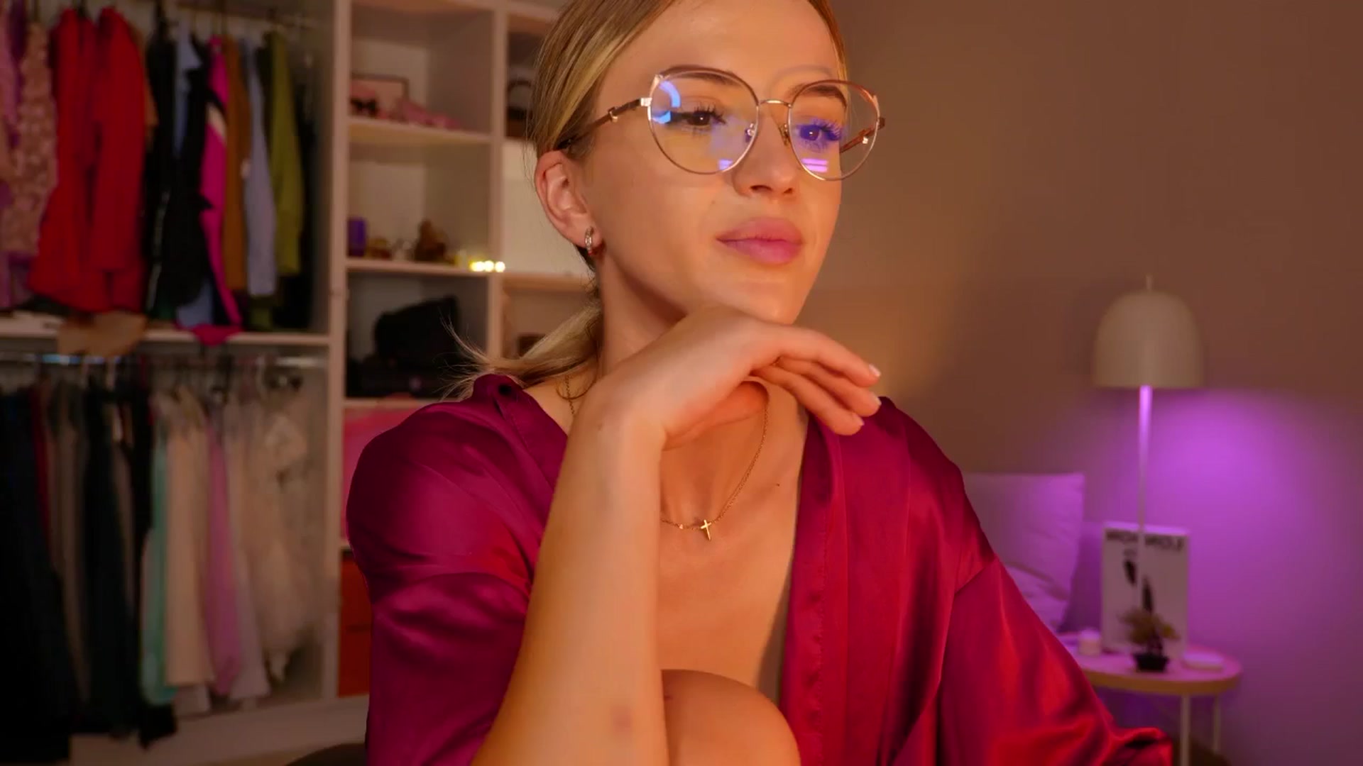 Gallery image thumbnail from YannaJeen's myfreecams stream on, 07/02/2025, 01:00 image 19 of 20