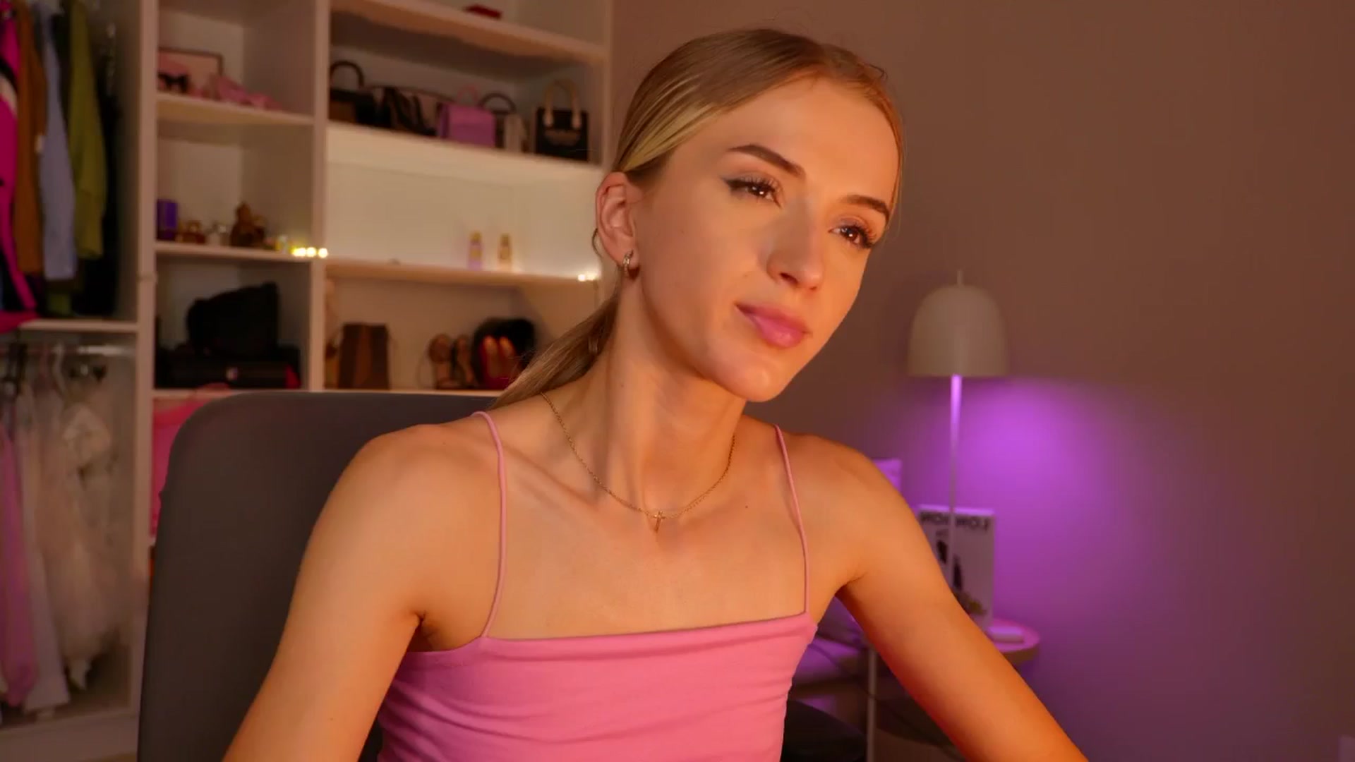 Gallery image thumbnail from YannaJeen's myfreecams stream on, 07/02/2025, 03:10 image 20 of 20