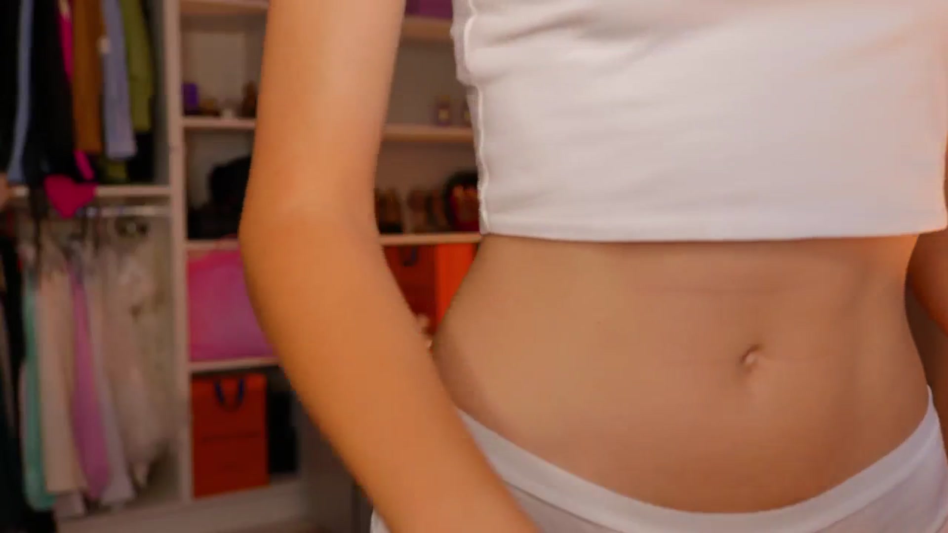 Gallery image thumbnail from YannaJeen's myfreecams stream on, 07/03/2025, 07:51 image 9 of 20