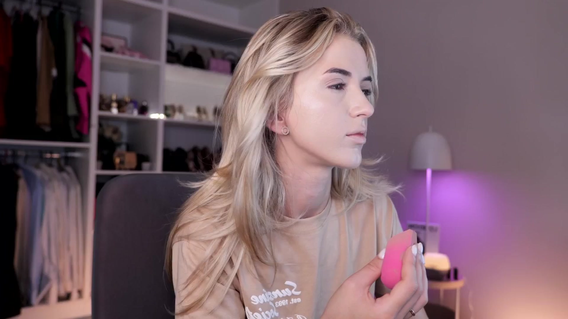 Gallery image thumbnail from YannaJeen's myfreecams stream on, 07/17/2025, 07:56 image 17 of 20