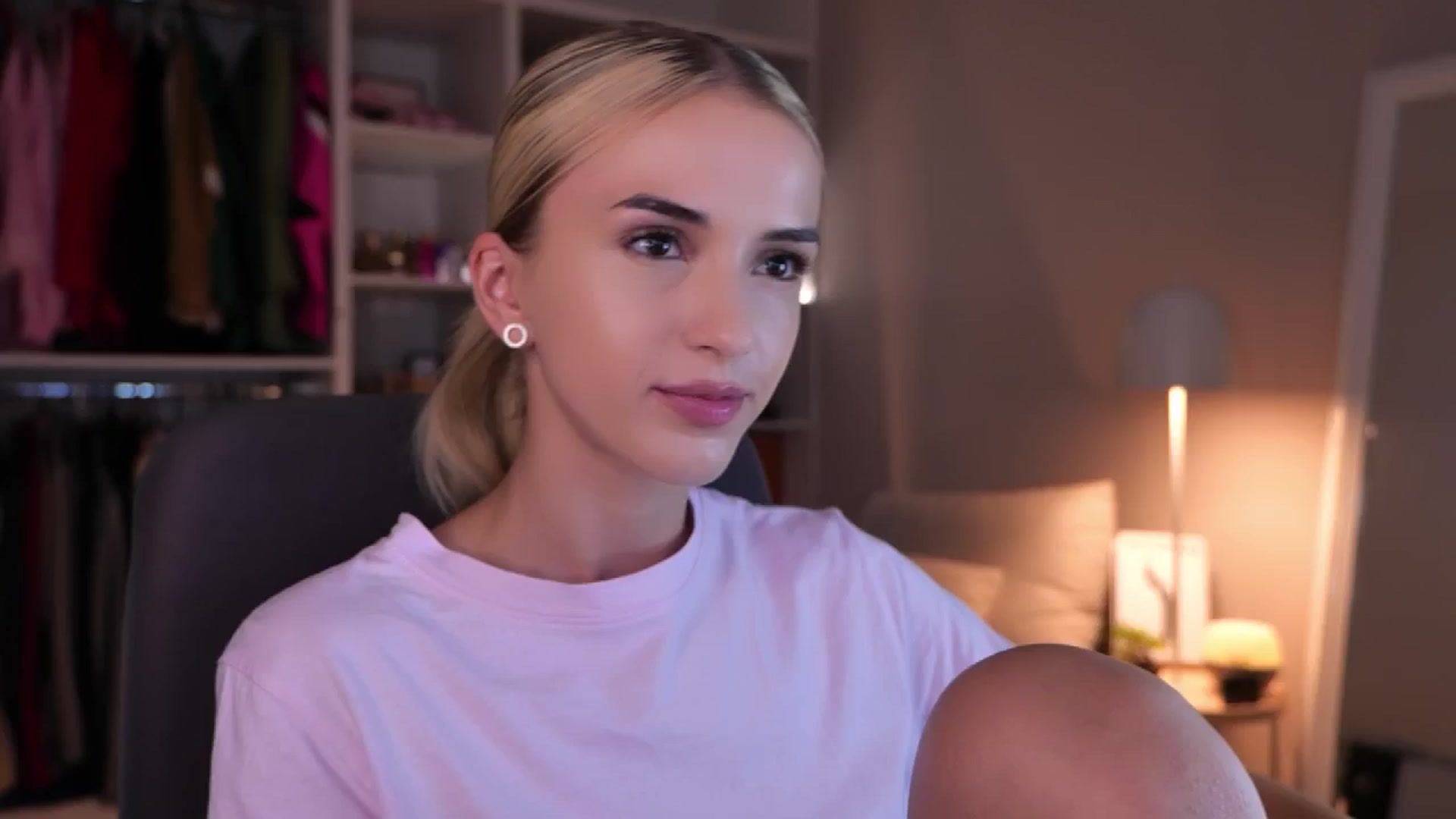 Gallery image thumbnail from YannaJeen's myfreecams stream on, 07/20/2025, 22:02 image 6 of 20