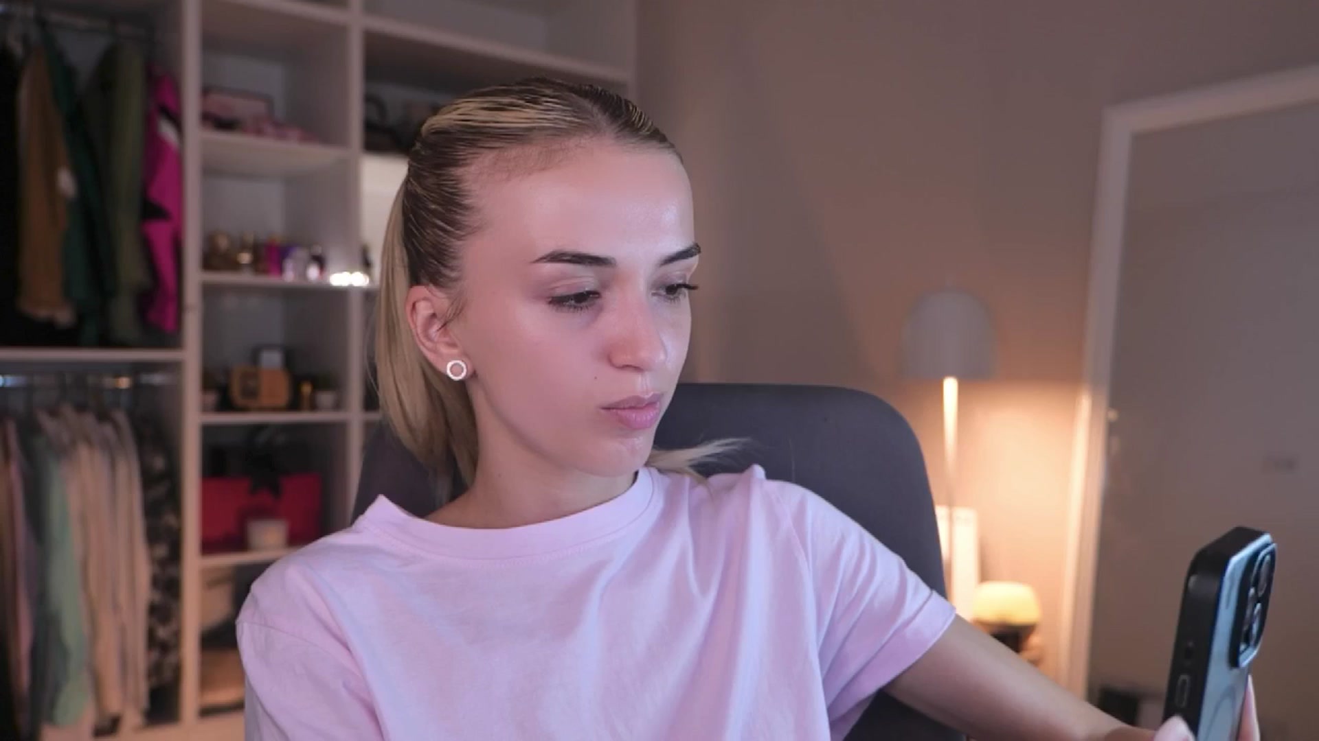 Gallery image thumbnail from YannaJeen's myfreecams stream on, 07/20/2025, 22:02 image 3 of 20