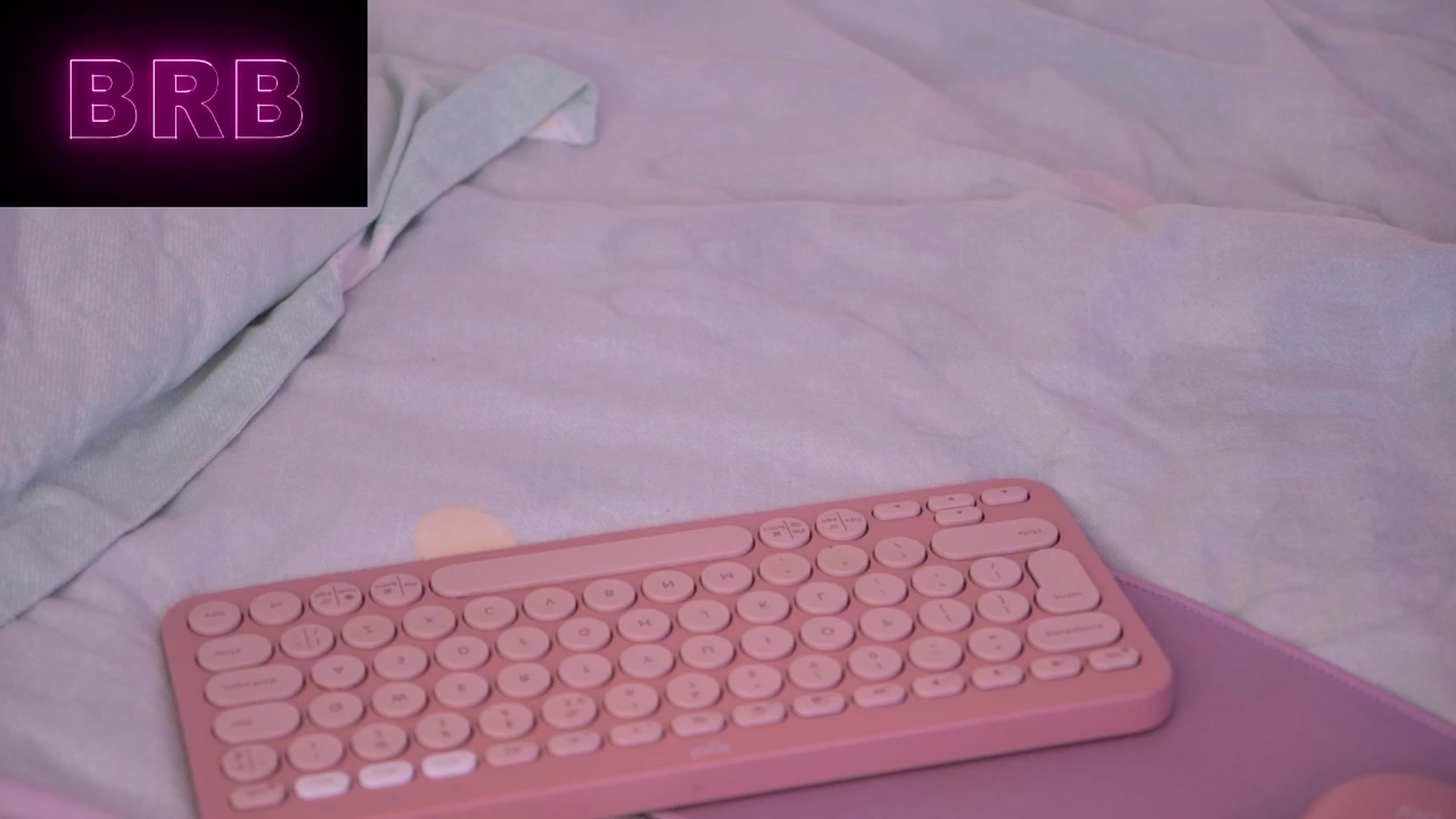 Gallery image thumbnail from YannaJeen's myfreecams stream on, 08/03/2025, 13:41 image 9 of 20