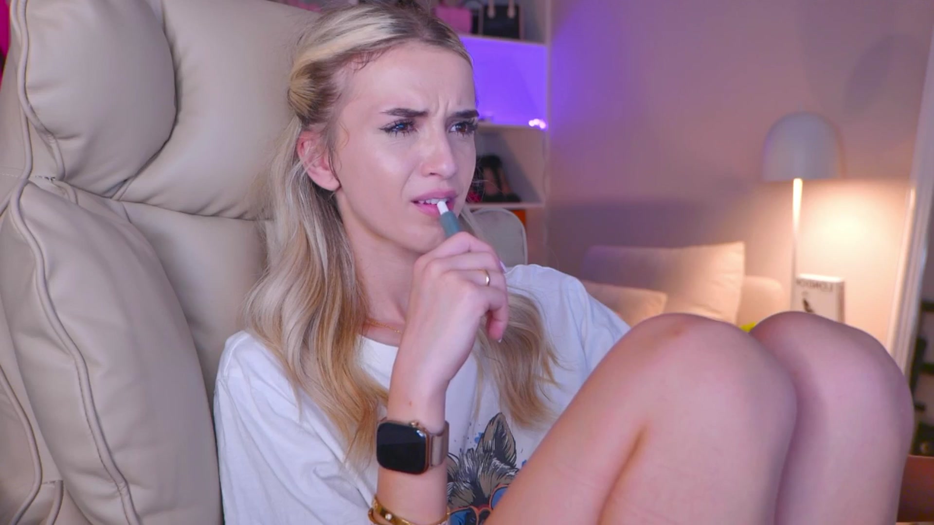 Gallery image thumbnail from YannaJeen's myfreecams stream on, 08/09/2025, 24:02 image 3 of 20