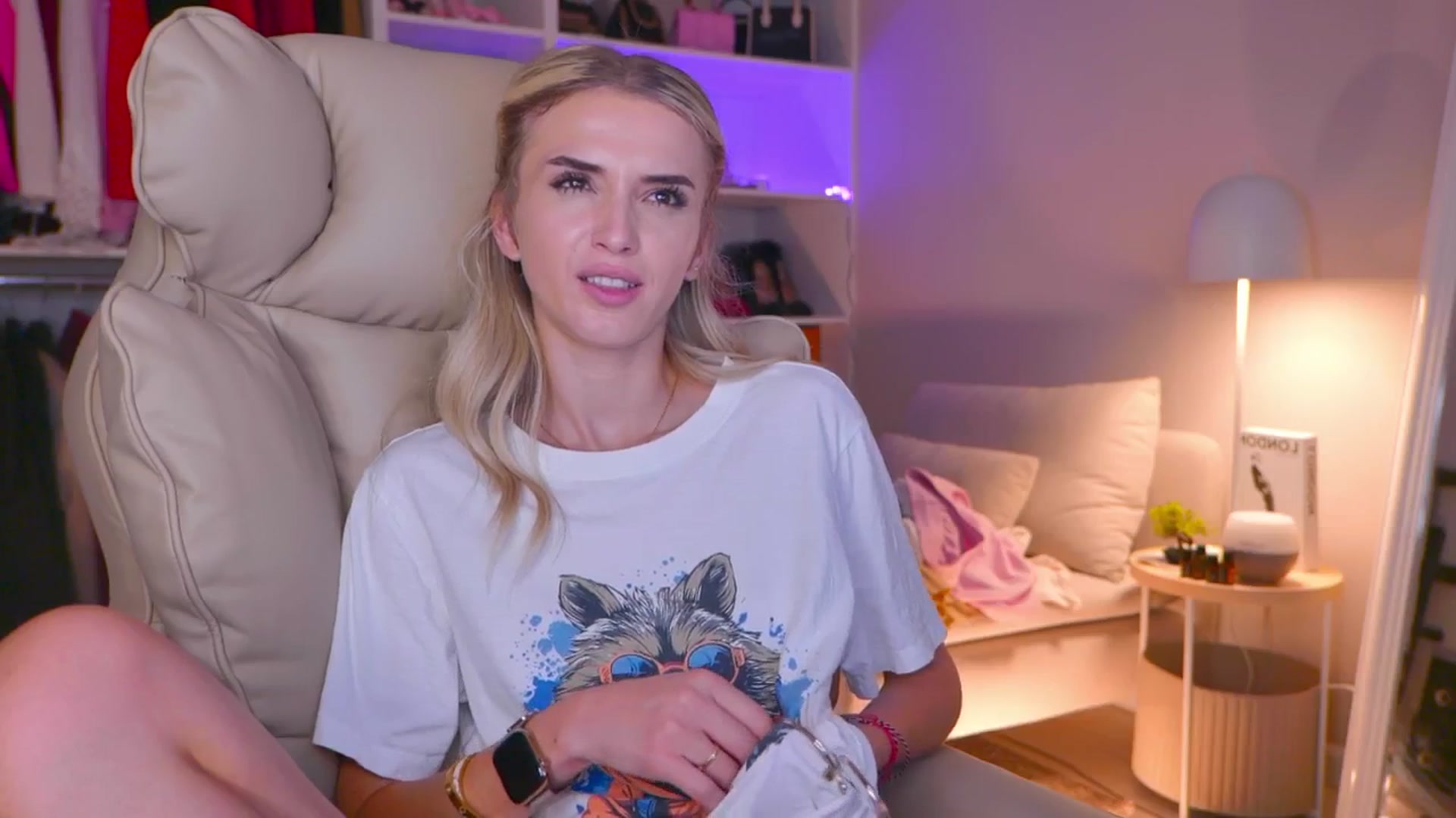 Gallery image thumbnail from YannaJeen's myfreecams stream on, 08/09/2025, 24:02 image 8 of 20