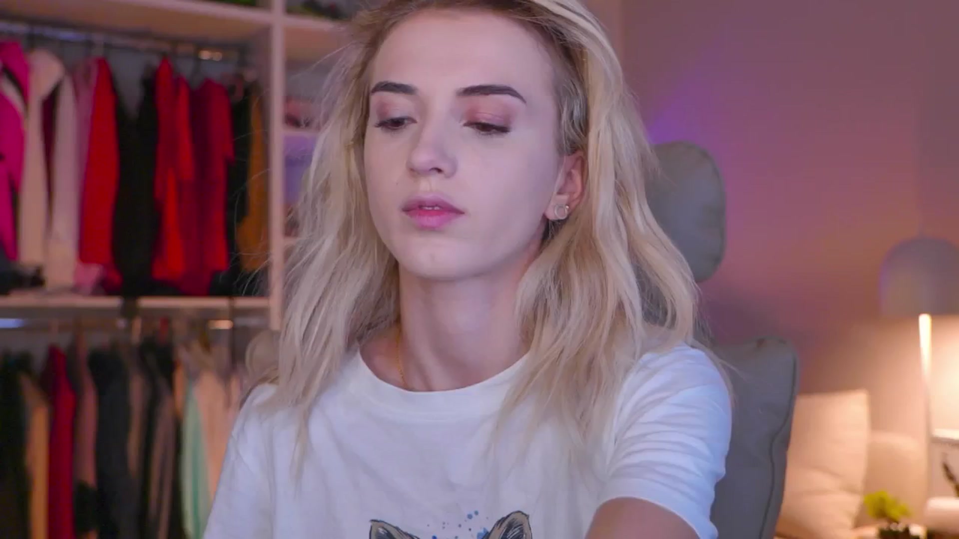Gallery image thumbnail from YannaJeen's myfreecams stream on, 08/09/2025, 19:39 image 11 of 20