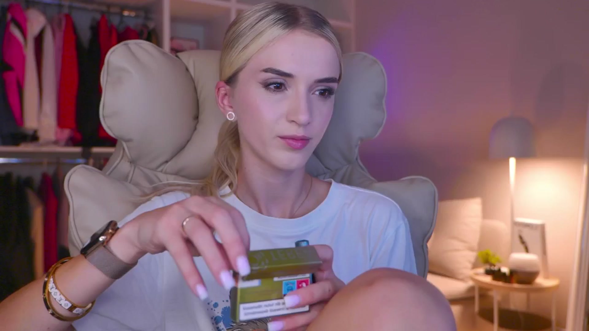 Gallery image thumbnail from YannaJeen's myfreecams stream on, 08/09/2025, 20:24 image 8 of 20