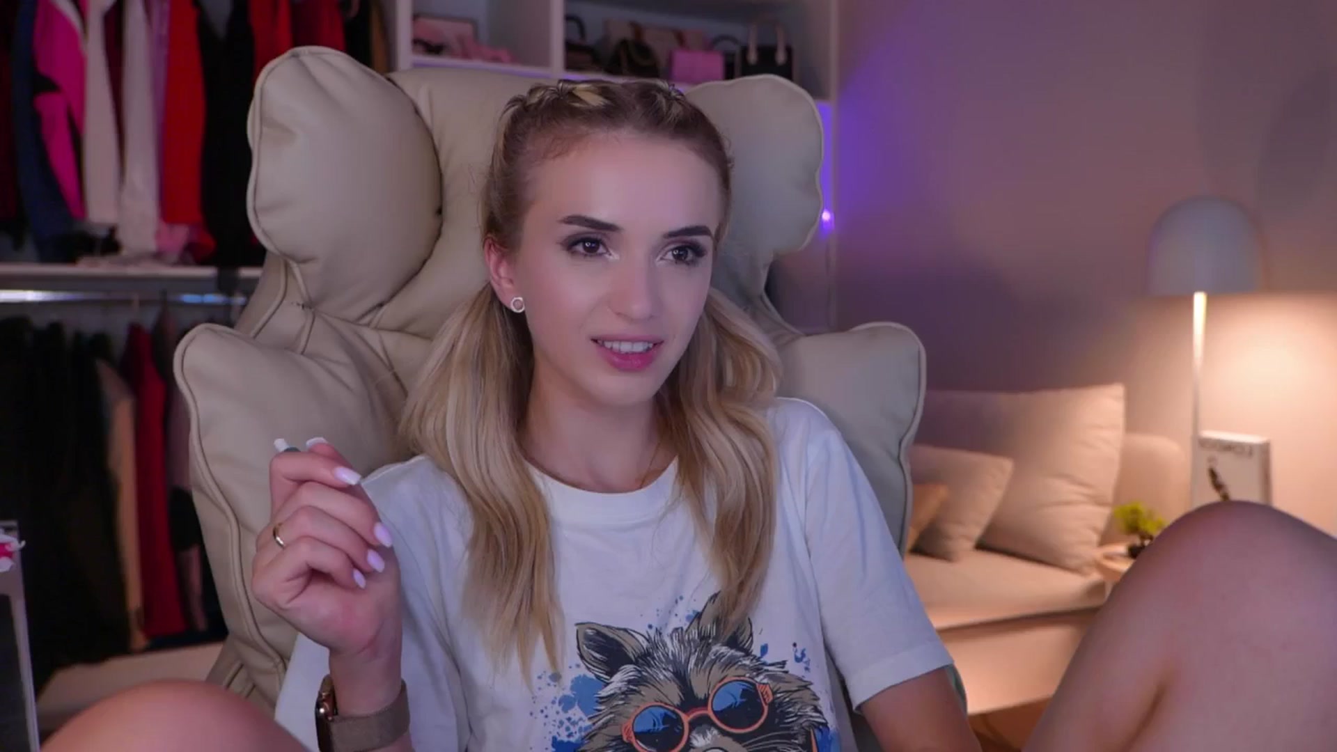 Gallery image thumbnail from YannaJeen's myfreecams stream on, 08/09/2025, 23:51 image 3 of 20