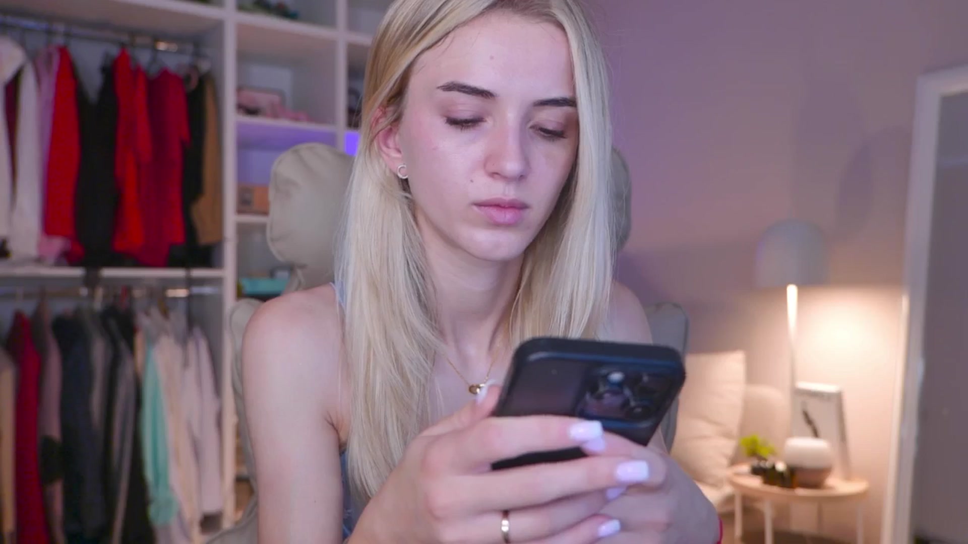 Gallery image thumbnail from YannaJeen's myfreecams stream on, 08/11/2025, 07:27 image 3 of 20