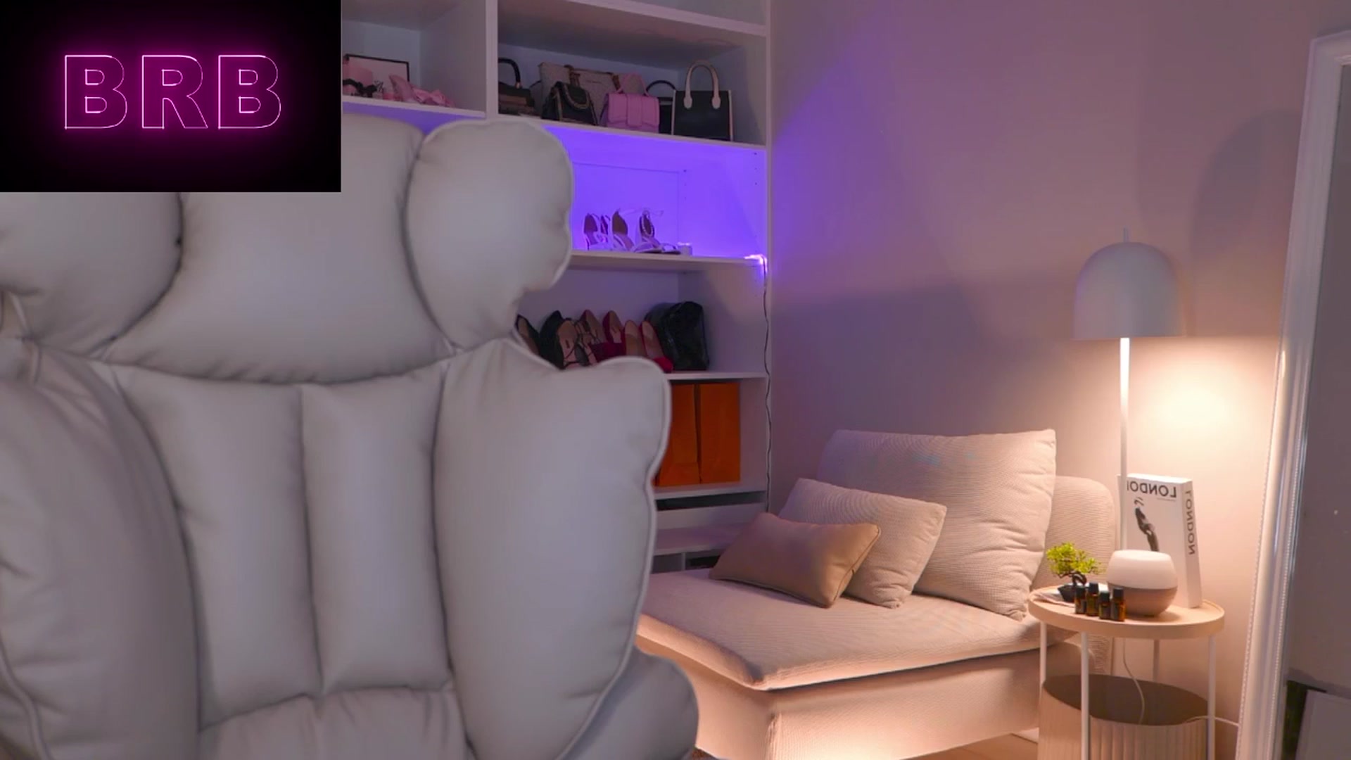 Gallery image thumbnail from YannaJeen's myfreecams stream on, 08/11/2025, 11:37 image 8 of 20