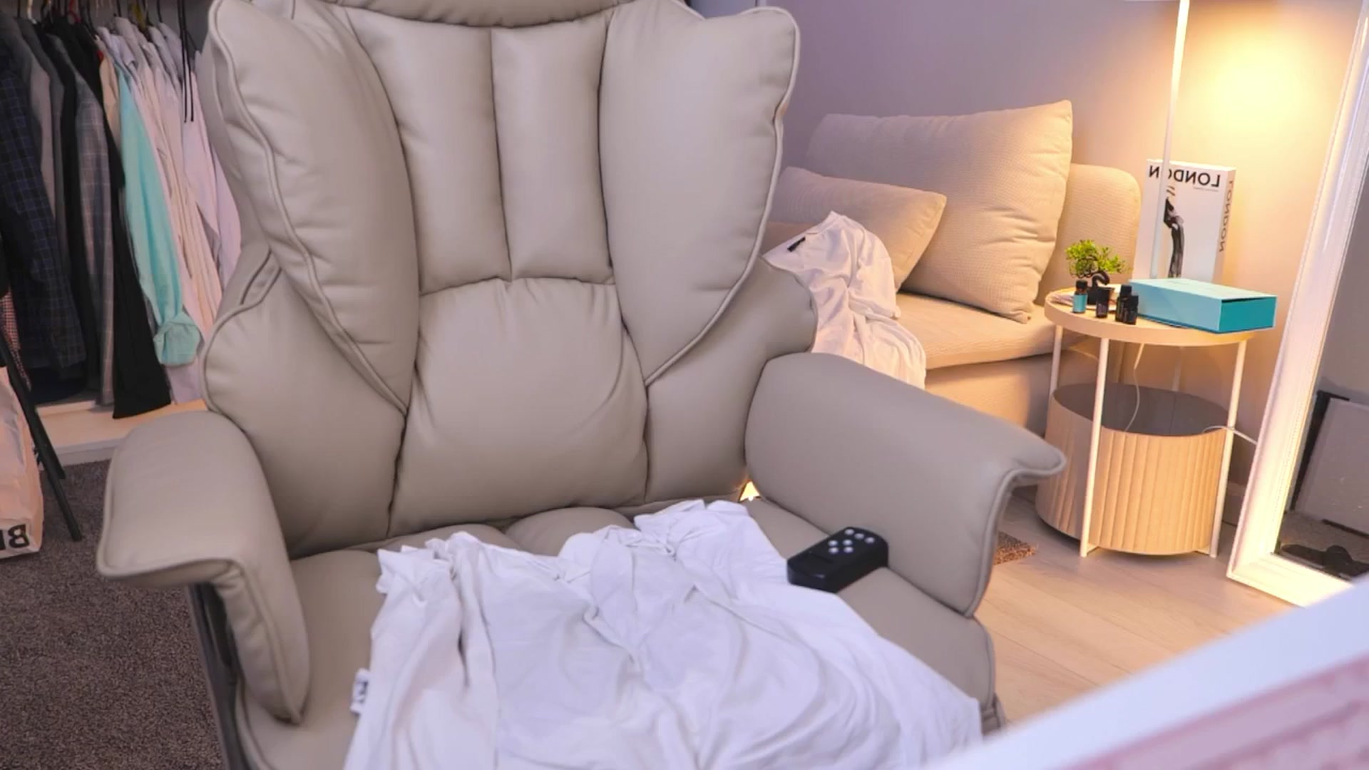 Gallery image thumbnail from YannaJeen's myfreecams stream on, 08/14/2025, 13:05 image 1 of 20