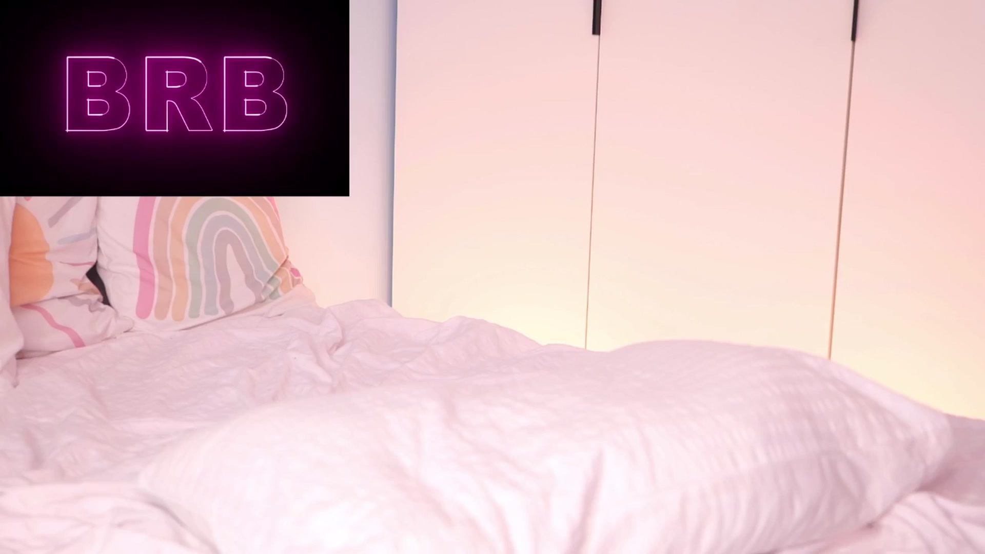 Gallery image thumbnail from YannaJeen's myfreecams stream on, 08/20/2025, 12:17 image 16 of 20