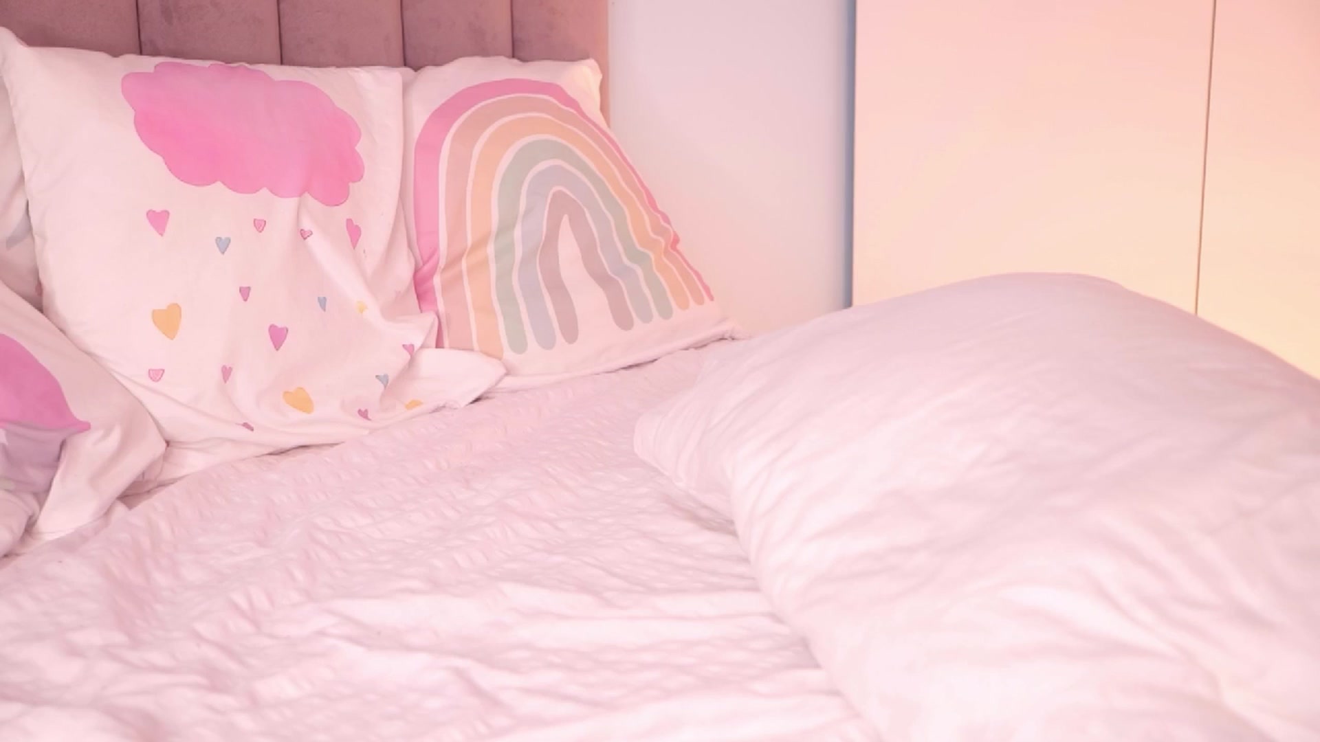 Gallery image thumbnail from YannaJeen's myfreecams stream on, 08/23/2025, 07:46 image 10 of 20