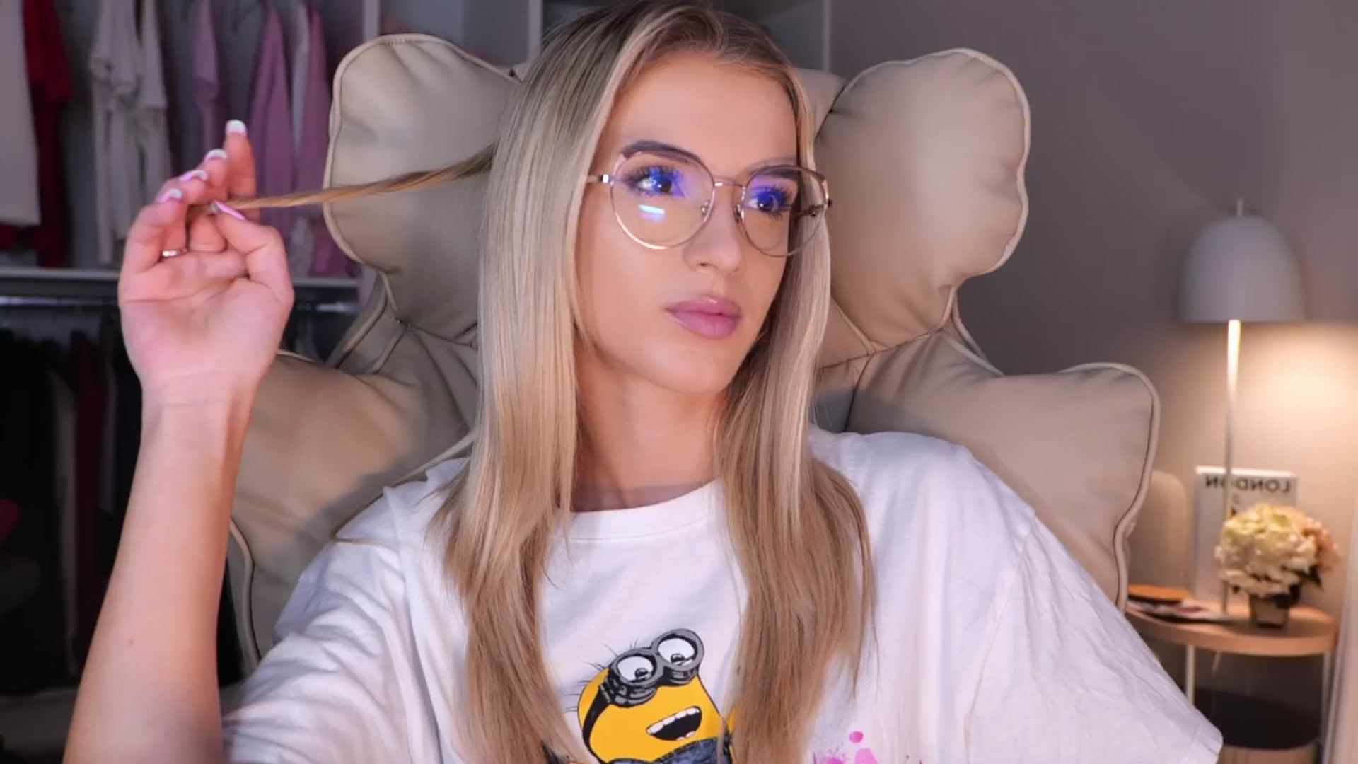 Gallery image thumbnail from YannaJeen's myfreecams stream on, 09/26/2025, 07:09 image 13 of 20