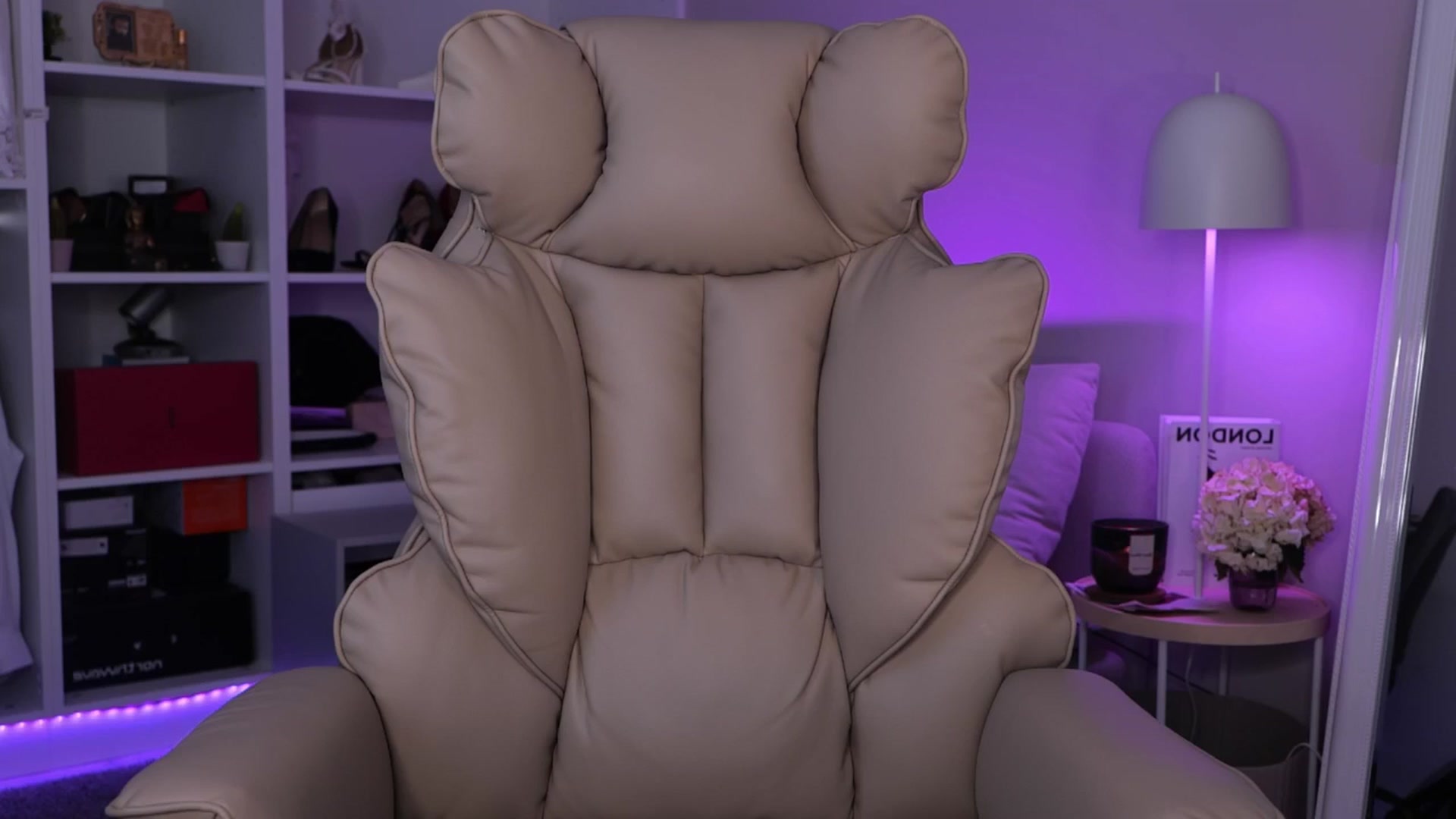 Gallery image thumbnail from YannaJeen's myfreecams stream on, 09/30/2025, 11:18 image 4 of 20