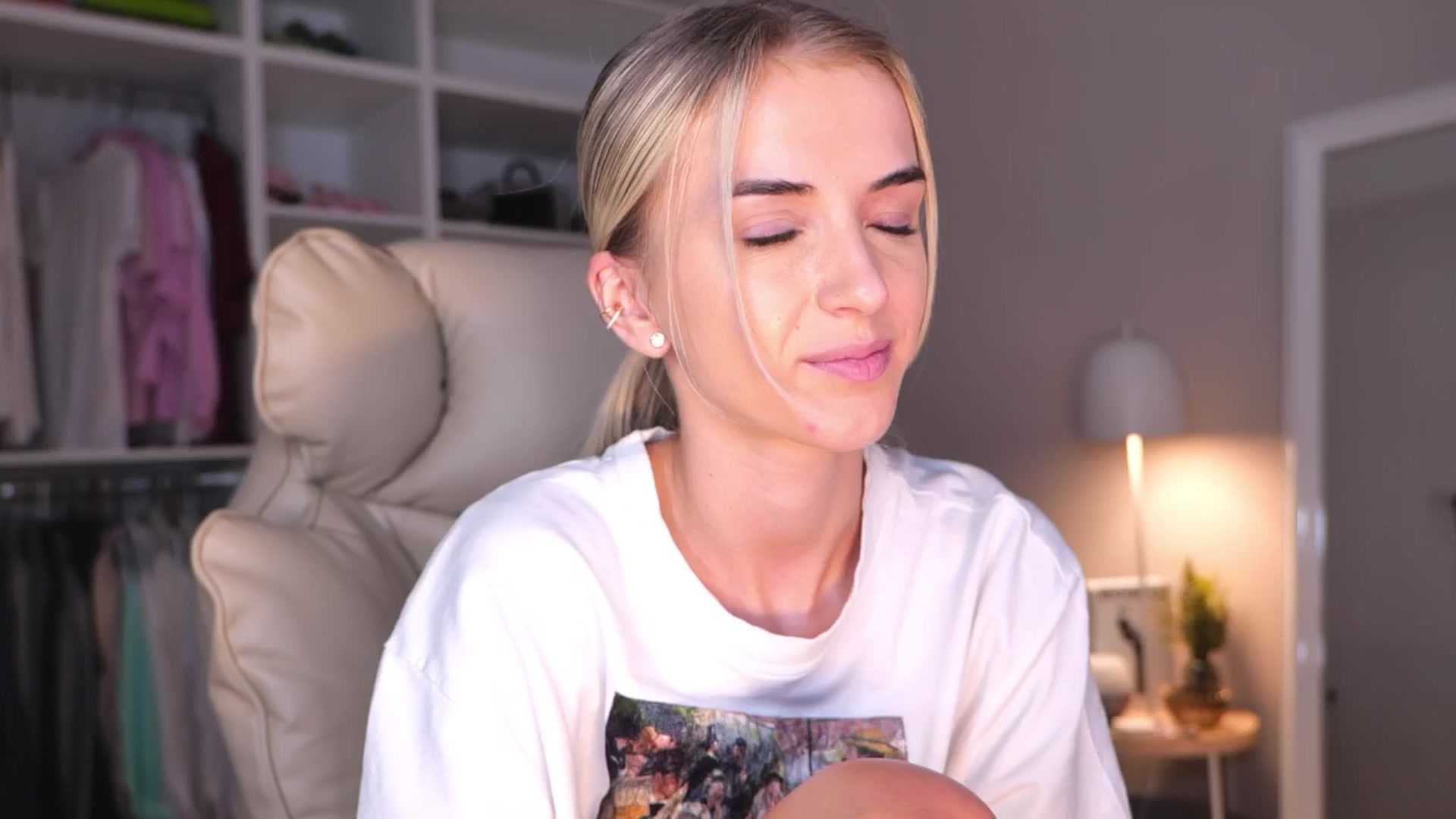 Gallery image thumbnail from YannaJeen's myfreecams stream on, 10/14/2025, 09:26 image 7 of 20