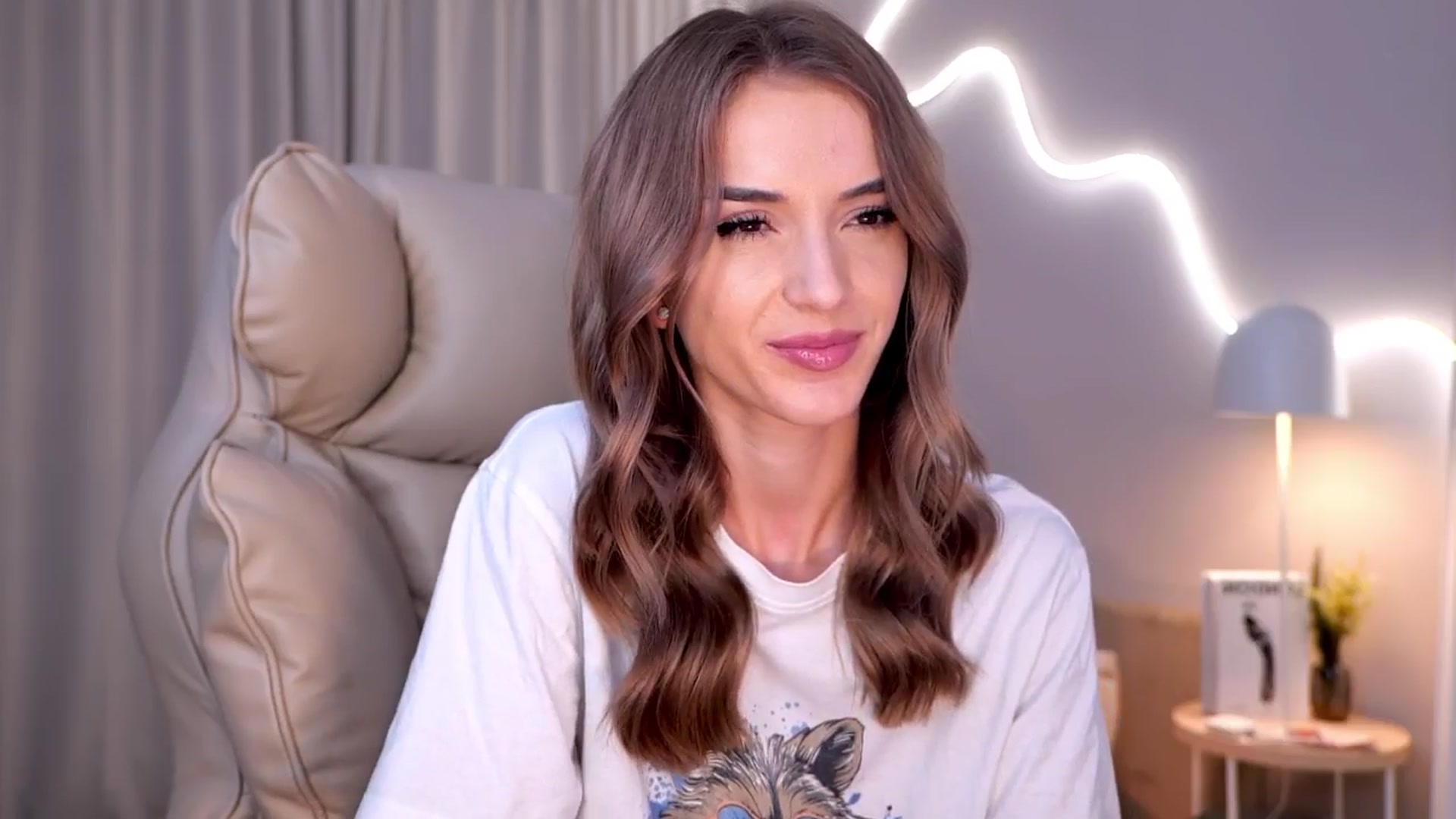 Gallery image thumbnail from YannaJeen's myfreecams stream on, 10/17/2025, 08:41 image 20 of 20