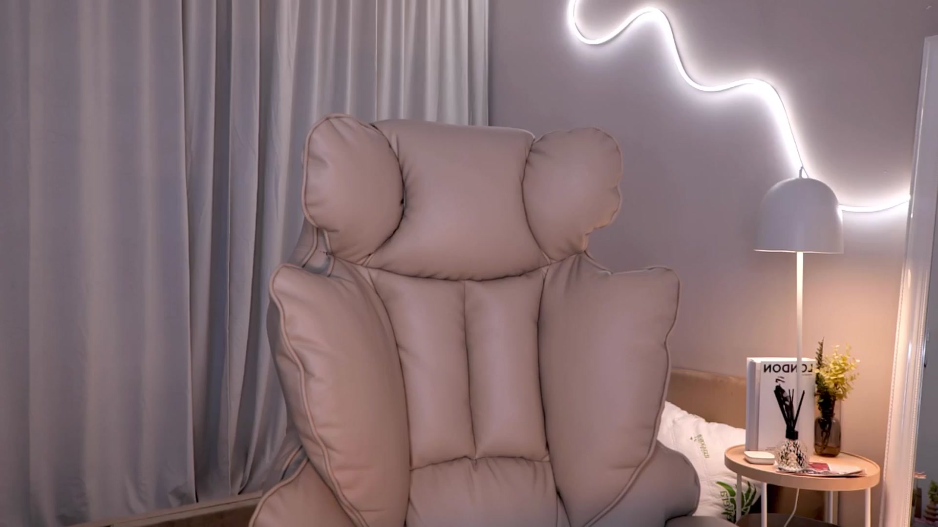 Gallery image thumbnail from YannaJeen's myfreecams stream on, 10/20/2025, 11:37 image 2 of 20