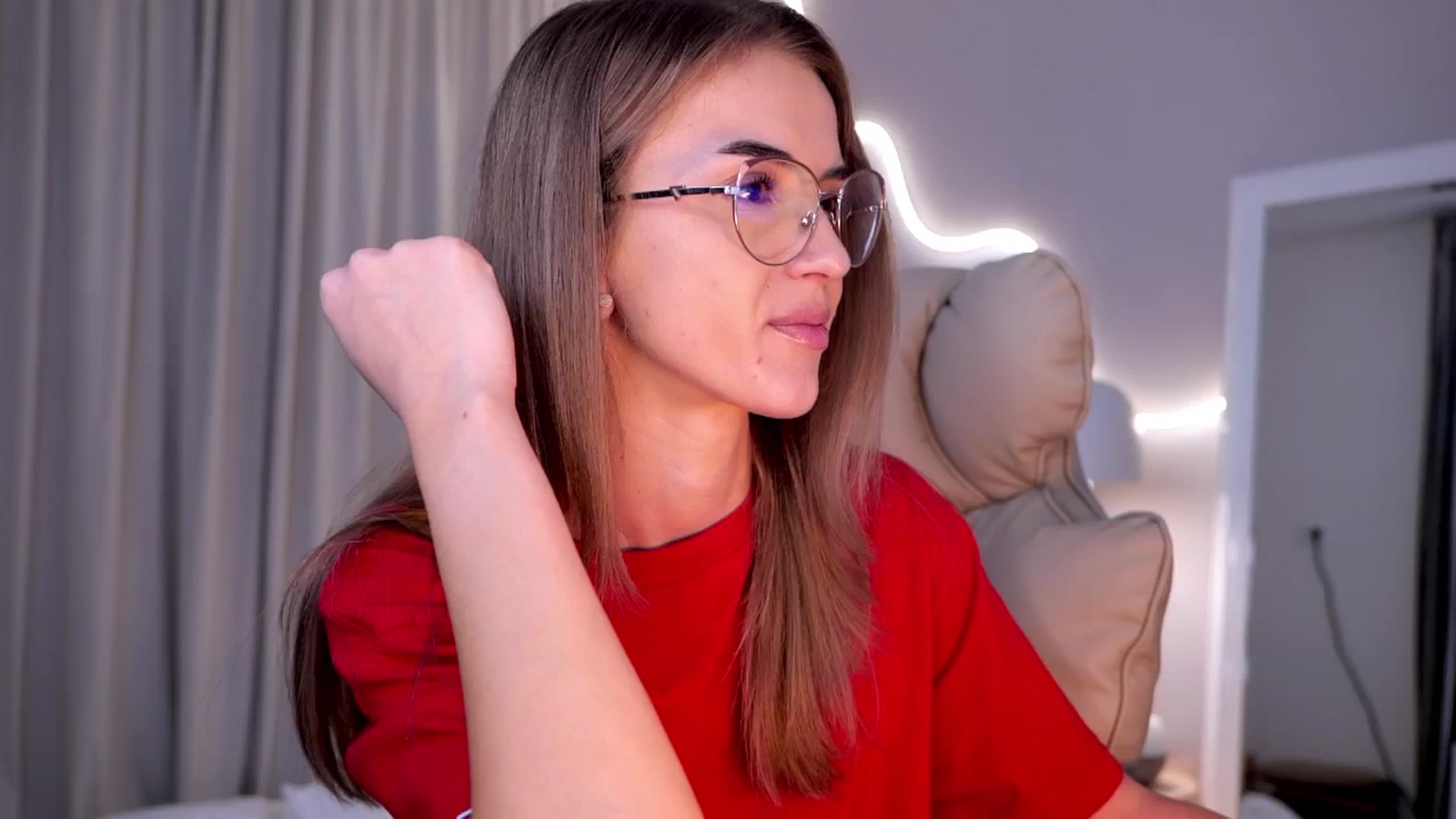 Gallery image thumbnail from YannaJeen's myfreecams stream on, 10/27/2025, 12:11 image 4 of 20