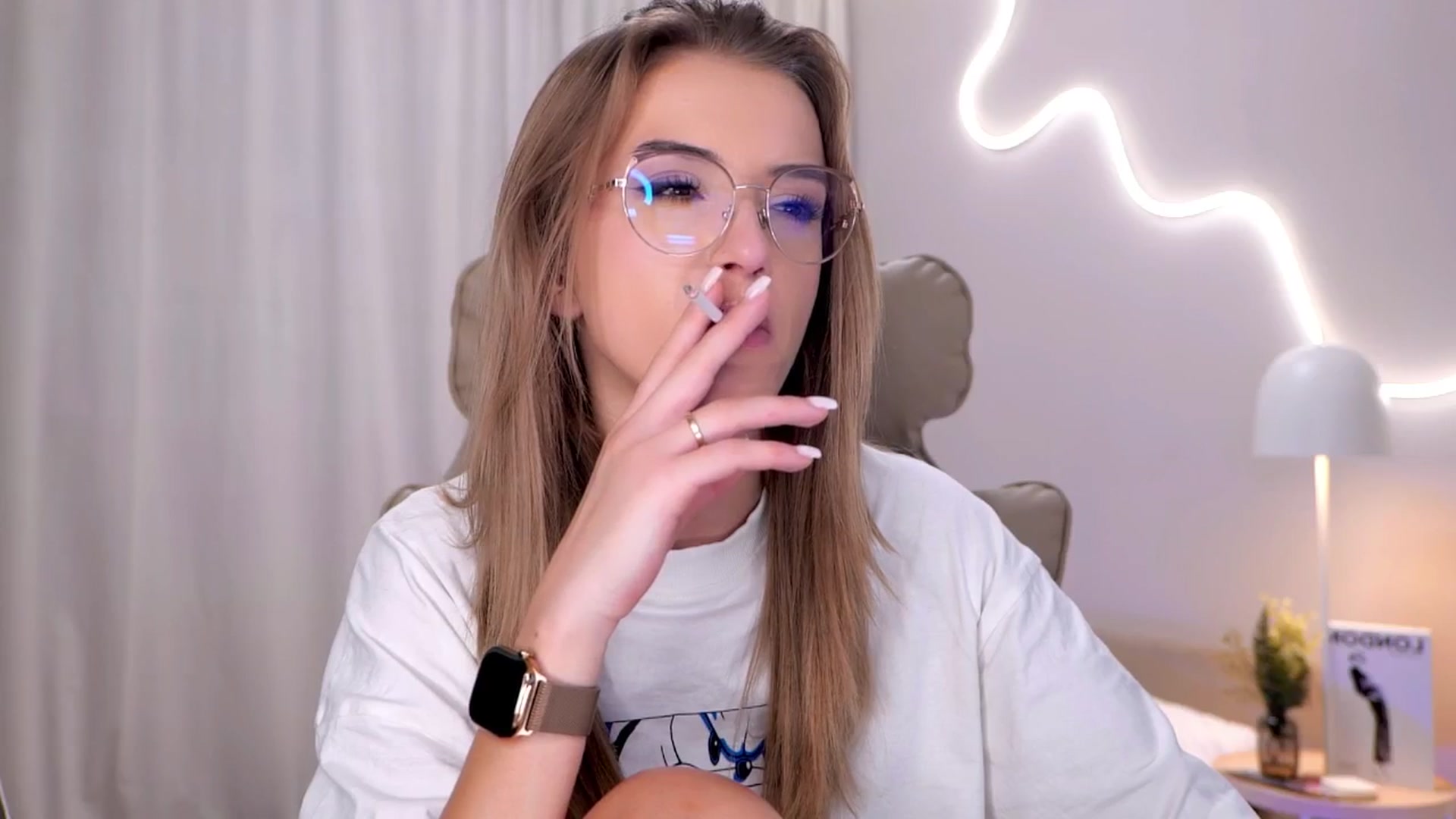 Gallery image thumbnail from YannaJeen's myfreecams stream on, 11/11/2025, 11:21 image 12 of 20