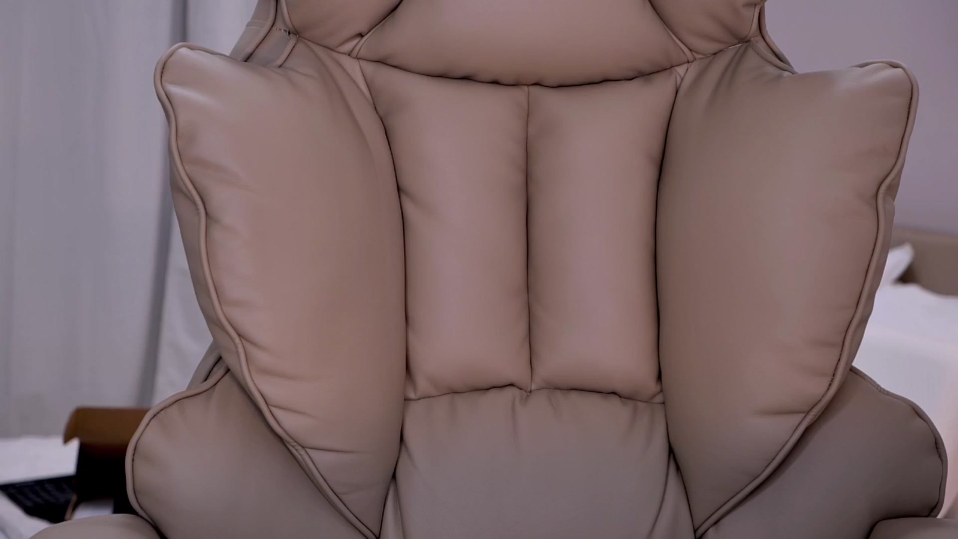 Gallery image thumbnail from YannaJeen's myfreecams stream on, 12/15/2025, 10:23 image 2 of 20