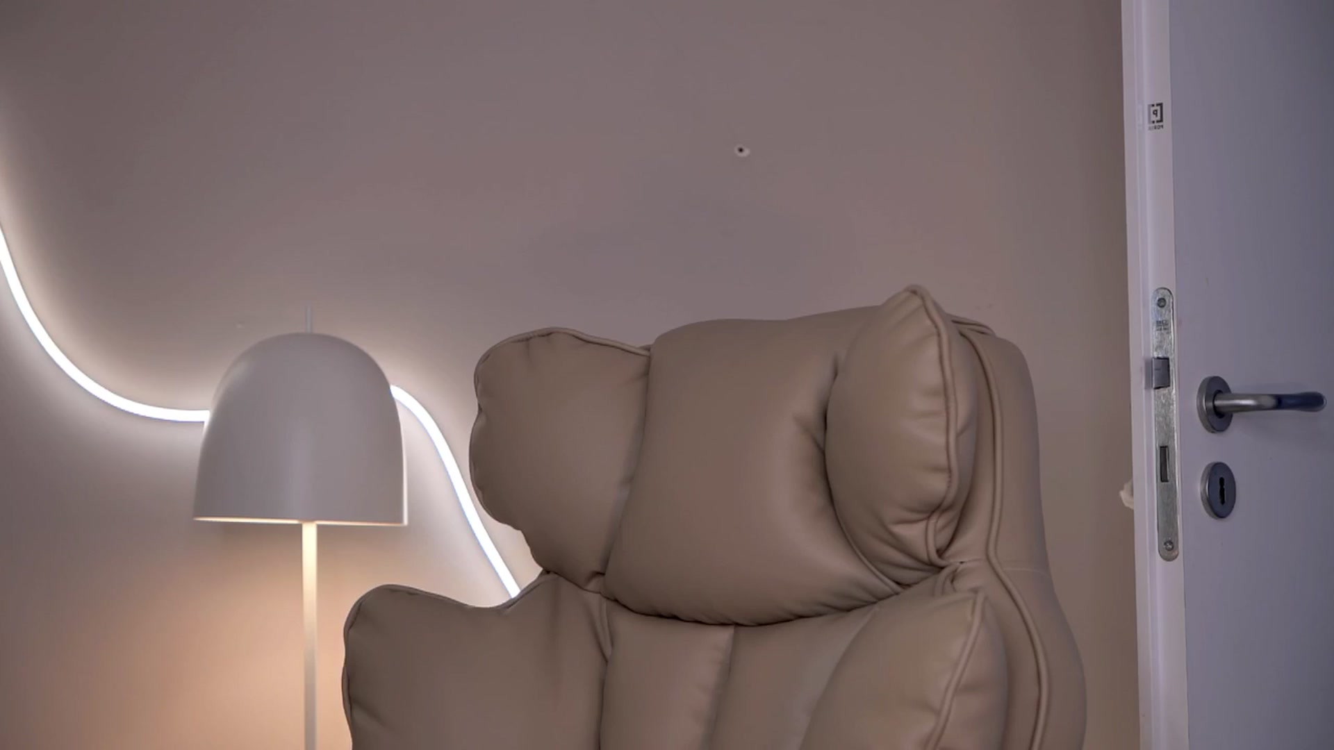 Gallery image thumbnail from YannaJeen's myfreecams stream on, 02/03/2026, 11:39 image 3 of 20