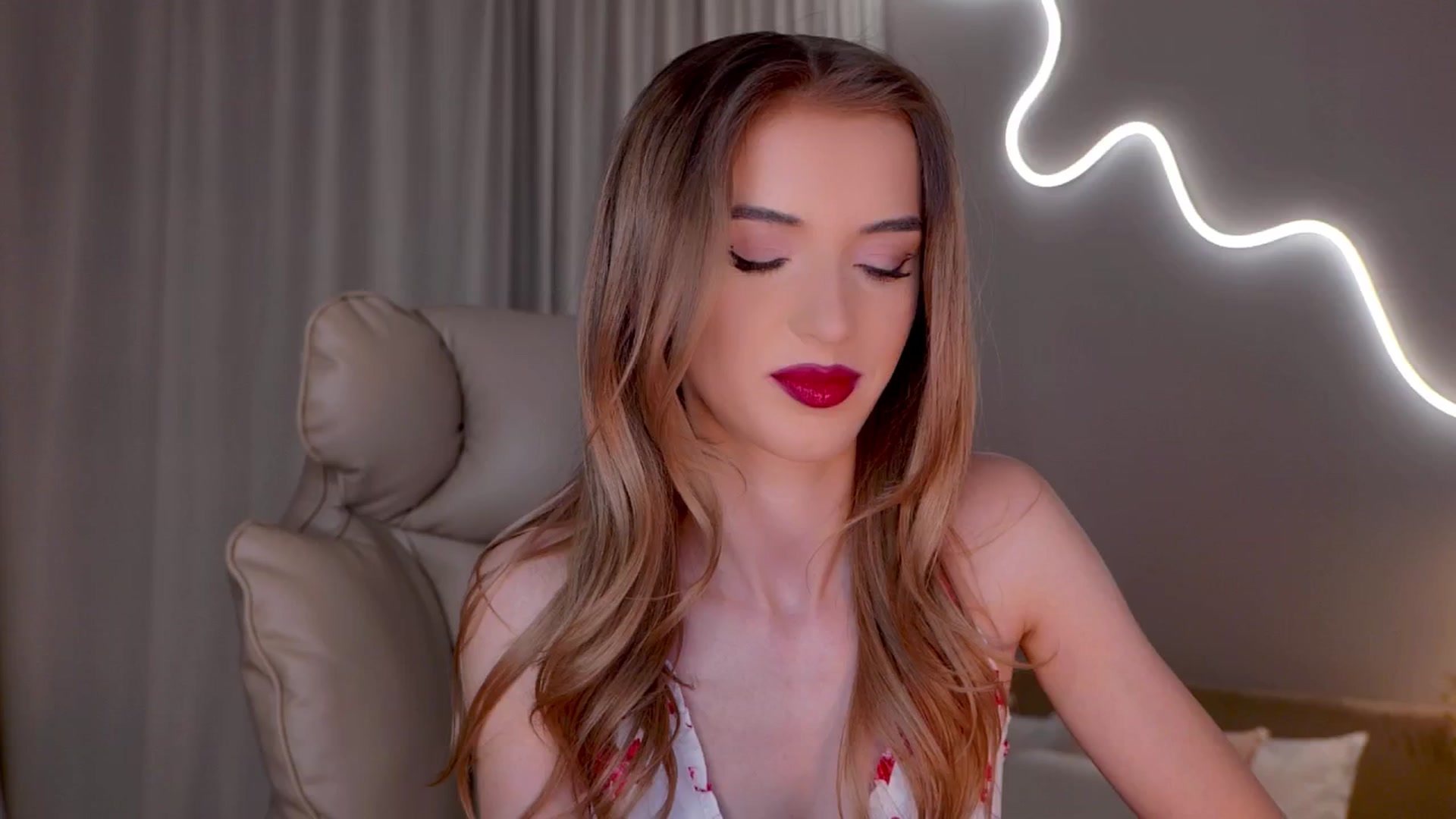 Gallery image thumbnail from YannaJeen's myfreecams stream on, 02/10/2026, 09:02 image 13 of 20