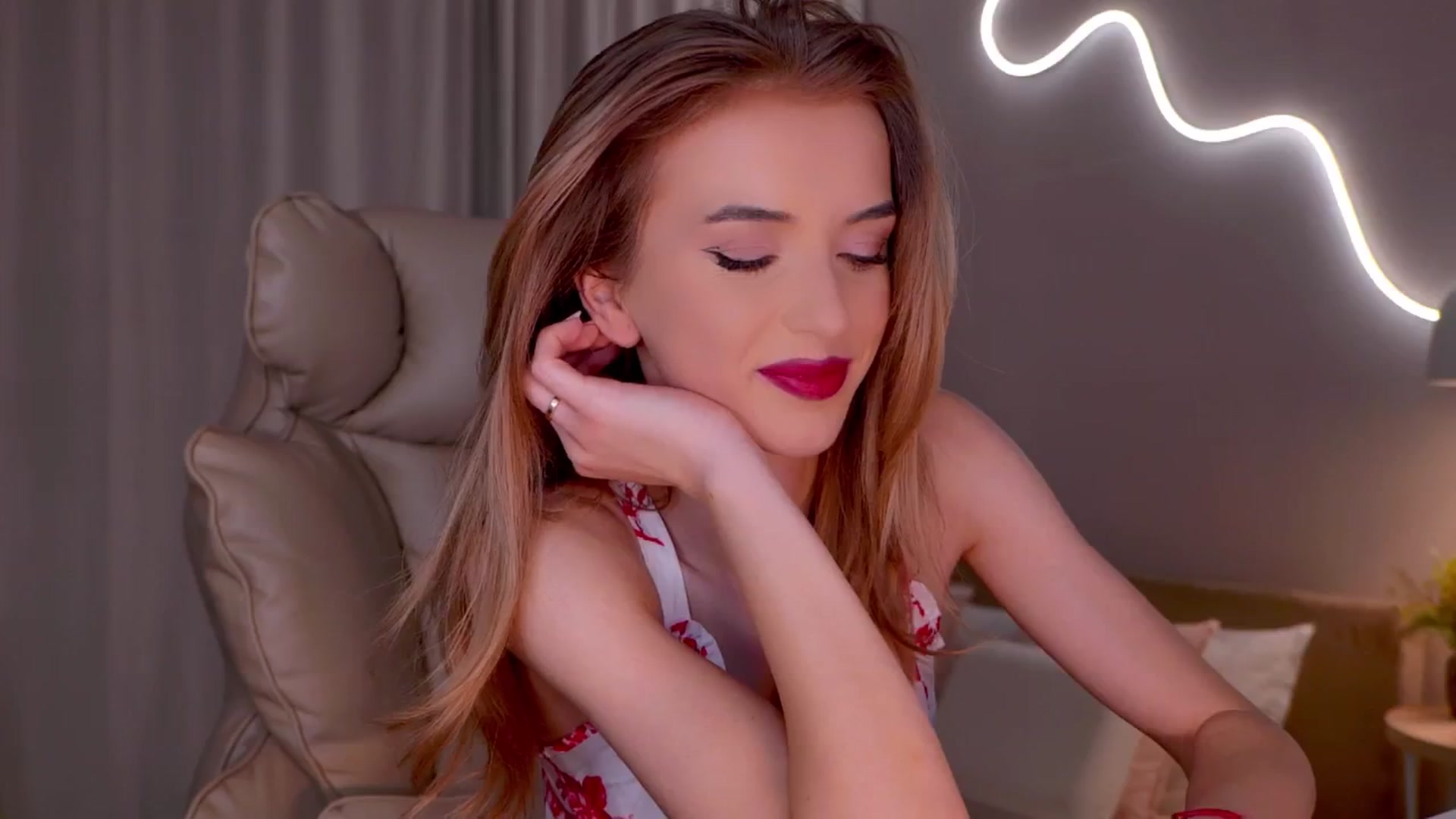 Gallery image thumbnail from YannaJeen's myfreecams stream on, 02/10/2026, 11:34 image 12 of 20