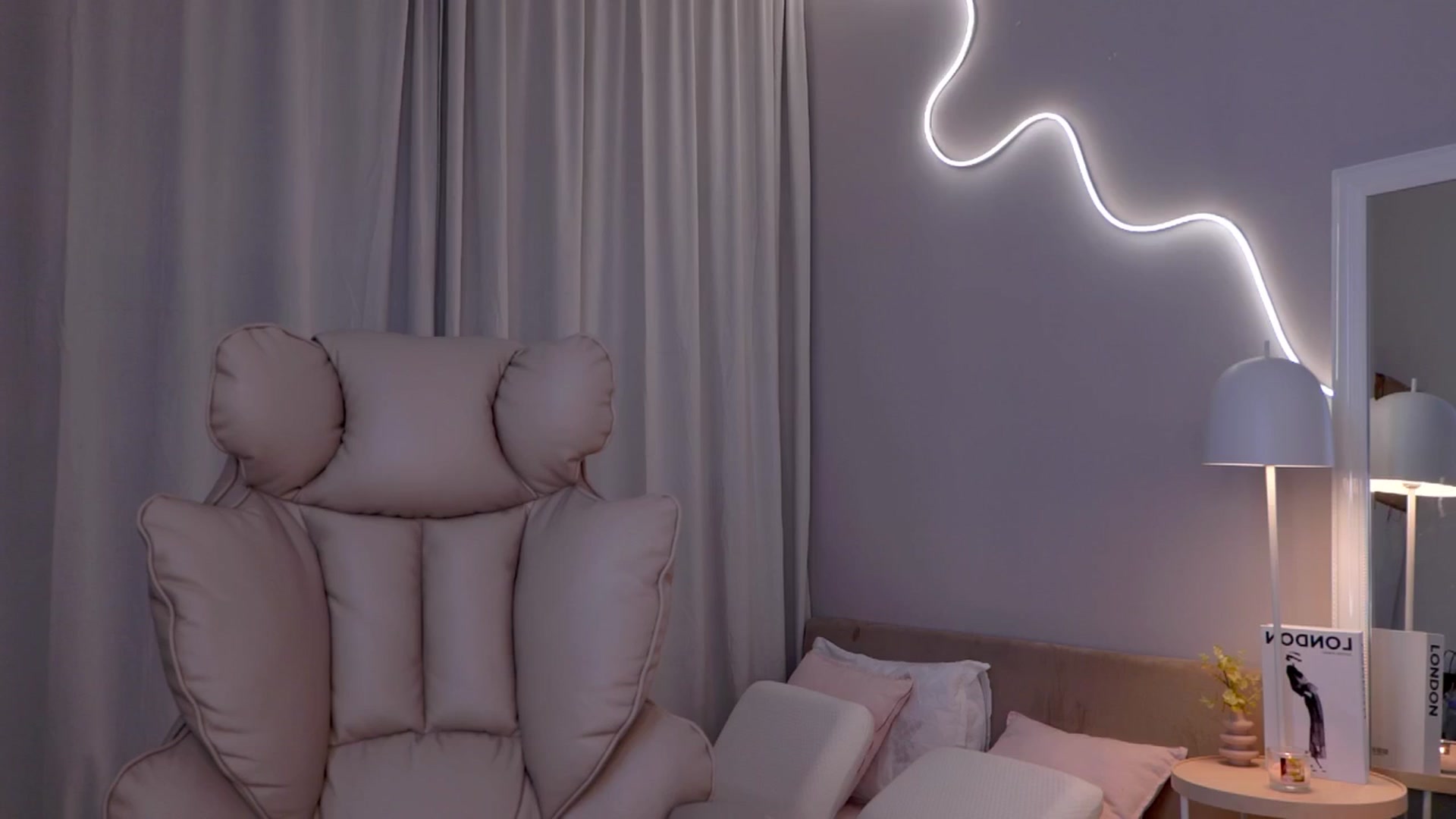 Gallery image thumbnail from YannaJeen's myfreecams stream on, 03/06/2026, 09:42 image 15 of 20