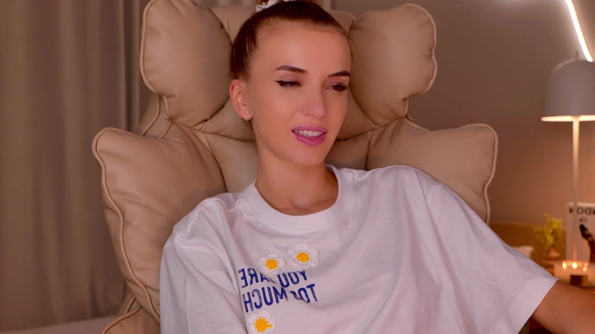 Gallery image thumbnail from YannaJeen's myfreecams stream on, 03/12/2026, 12:28 image 4 of 20