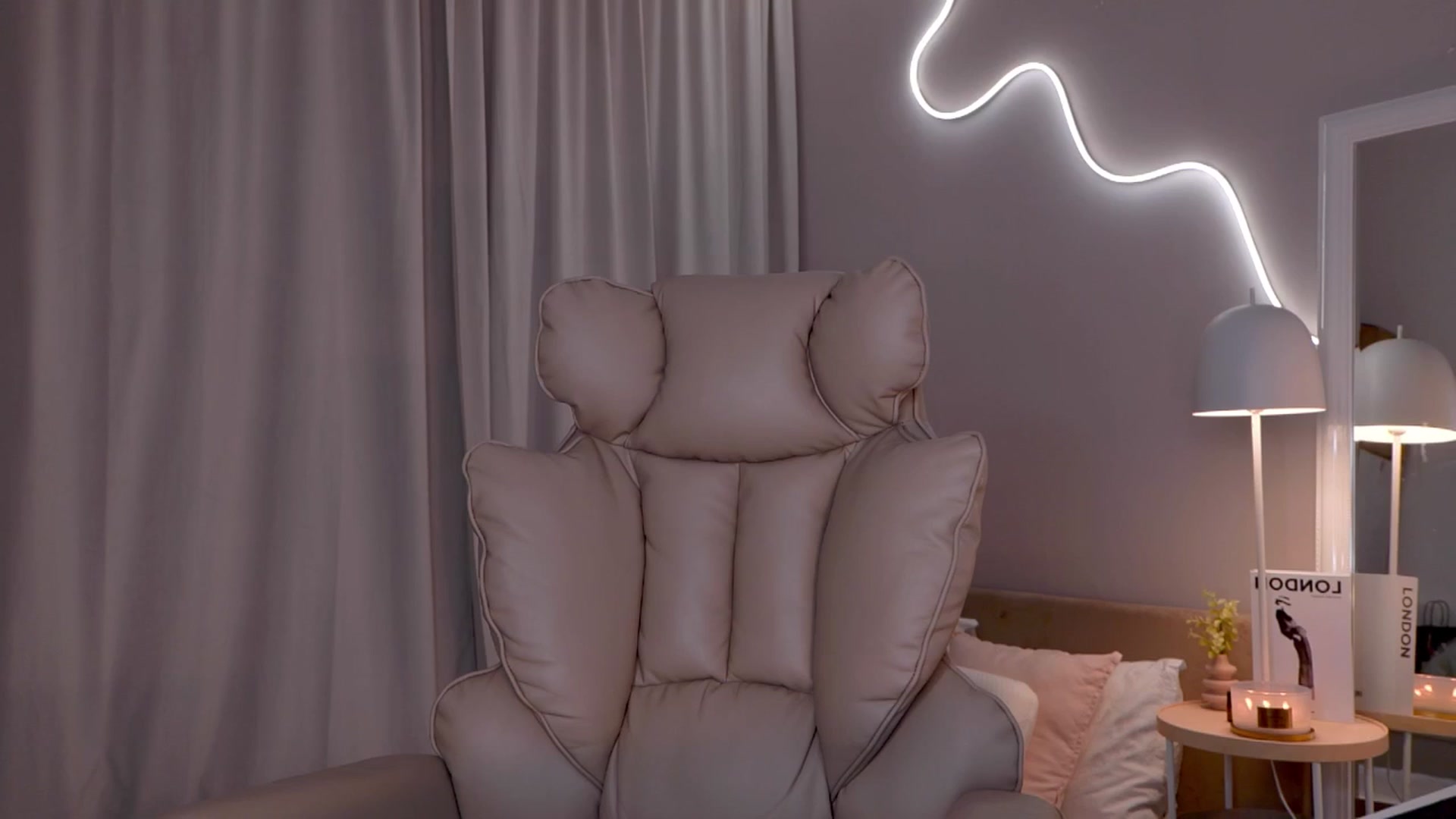 Gallery image thumbnail from YannaJeen's myfreecams stream on, 03/20/2026, 09:58 image 16 of 20