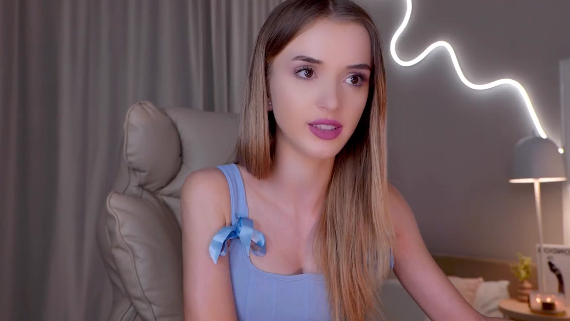 Gallery image thumbnail from YannaJeen's myfreecams stream on, 03/20/2026, 09:58 image 11 of 20