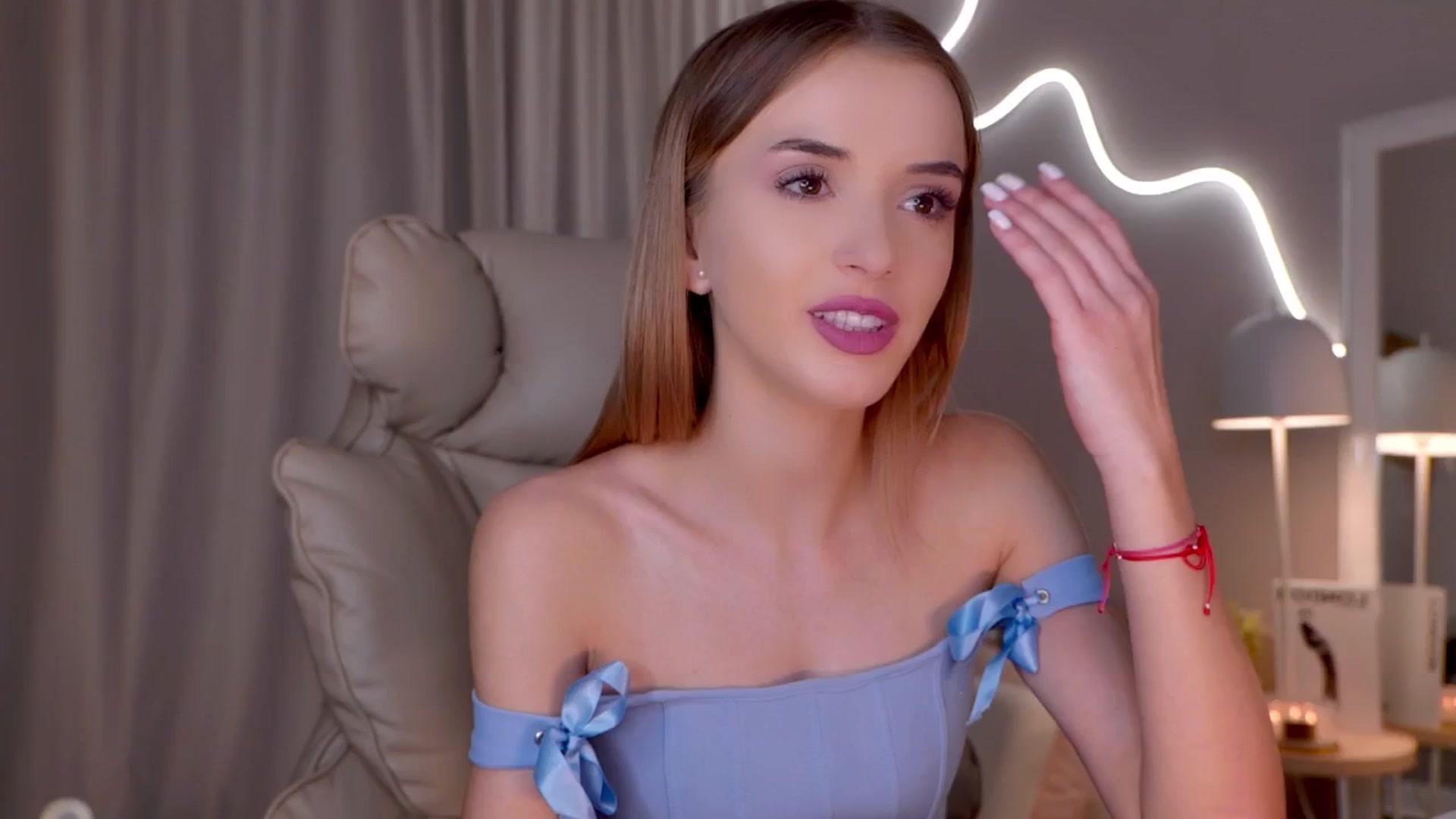 Gallery image thumbnail from YannaJeen's myfreecams stream on, 03/20/2026, 09:58 image 13 of 20