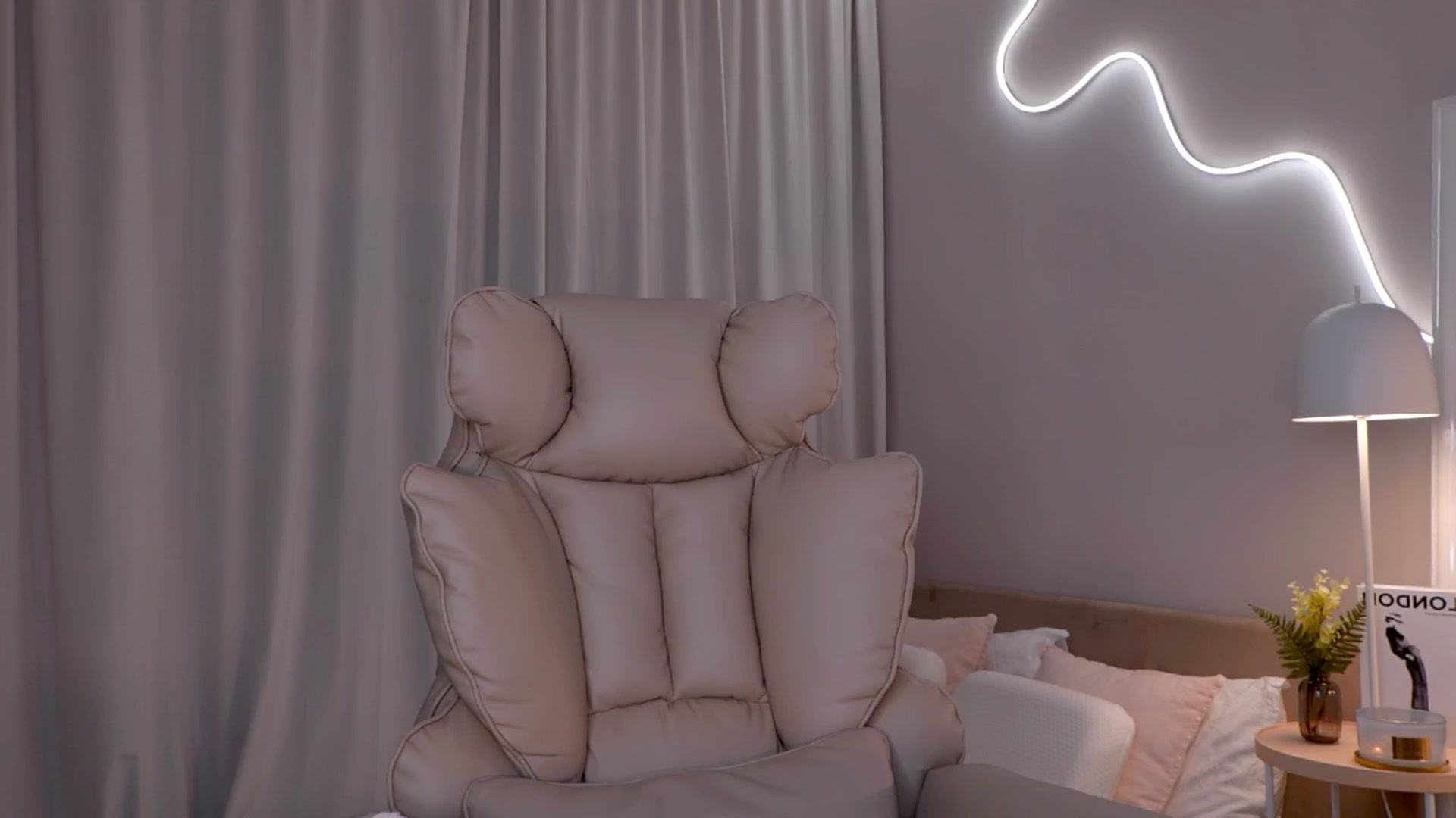 Gallery image thumbnail from YannaJeen's myfreecams stream on, 03/23/2026, 09:52 image 19 of 20