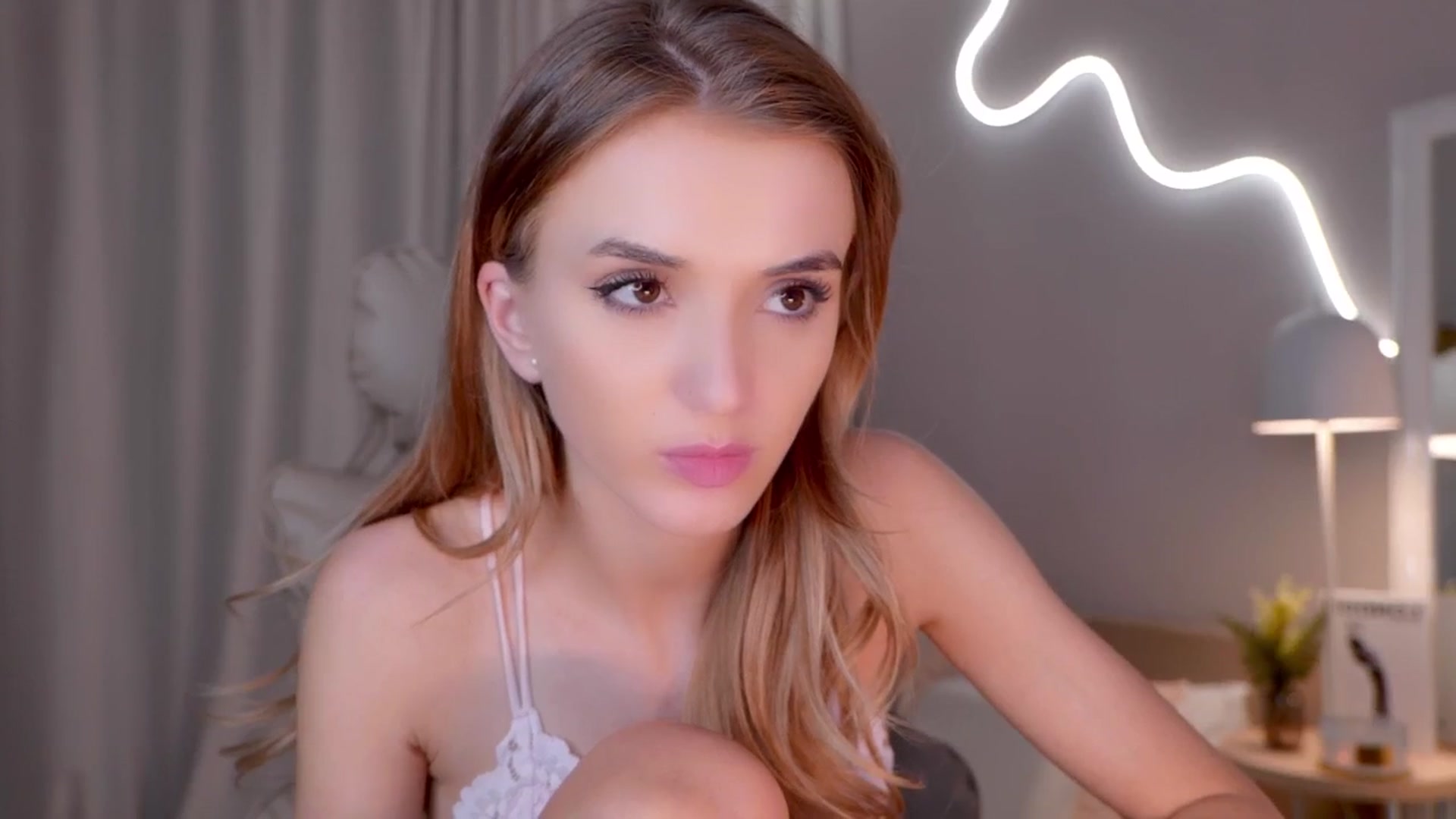 Gallery image thumbnail from YannaJeen's myfreecams stream on, 03/23/2026, 11:54 image 13 of 20