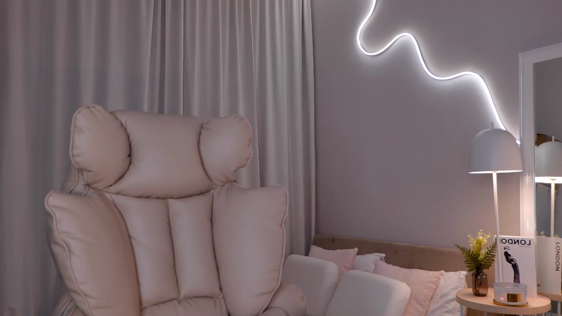 Gallery image thumbnail from YannaJeen's myfreecams stream on, 03/23/2026, 11:54 image 3 of 20