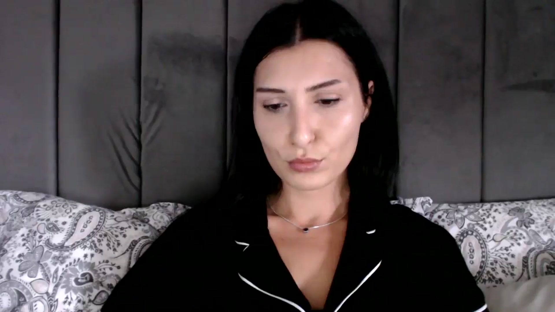 Gallery image thumbnail from Yara_77's myfreecams stream on, 09/11/2025, 09:43 image 8 of 20