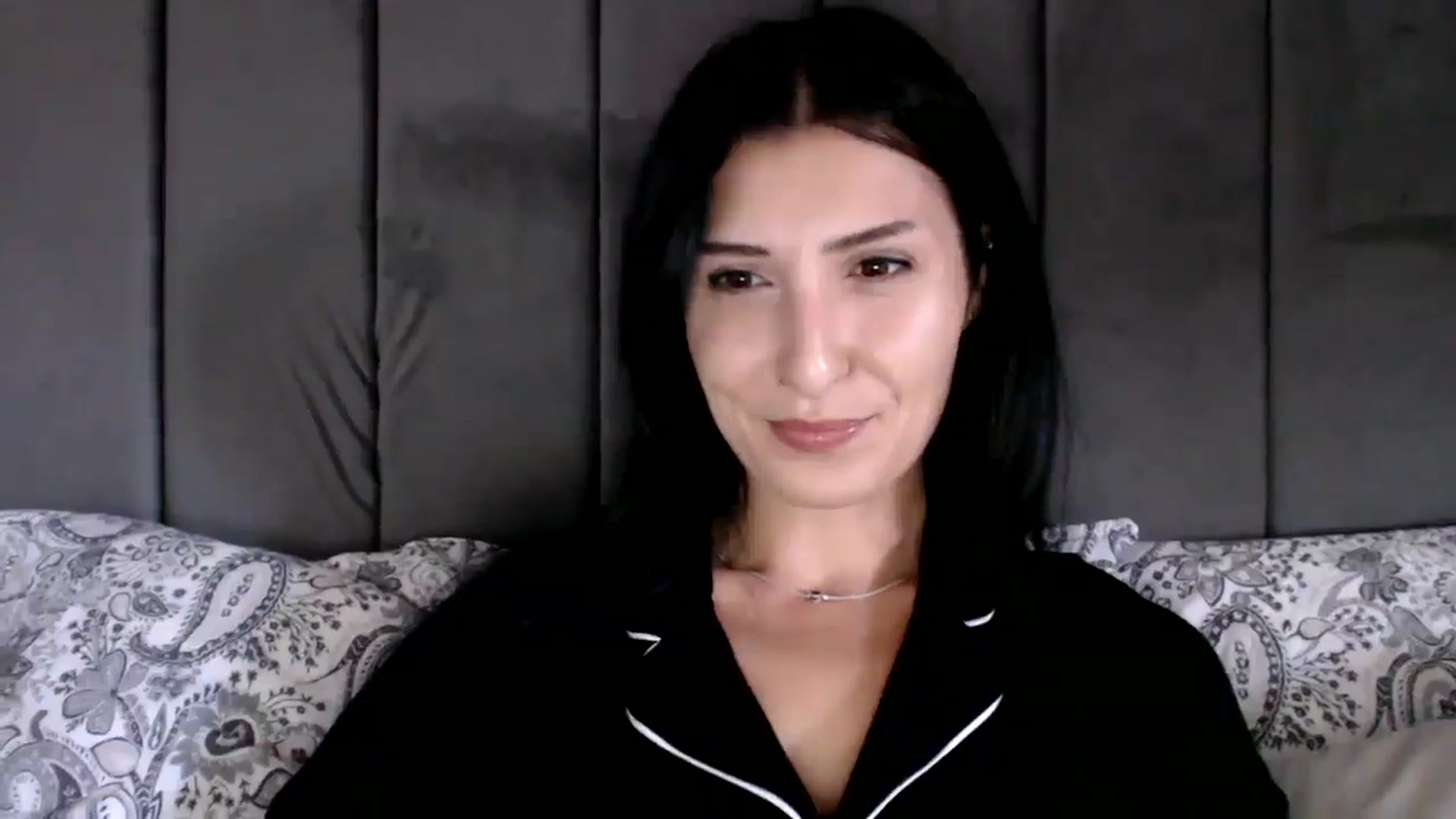 Gallery image thumbnail from Yara_77's myfreecams stream on, 09/11/2025, 09:43 image 5 of 20