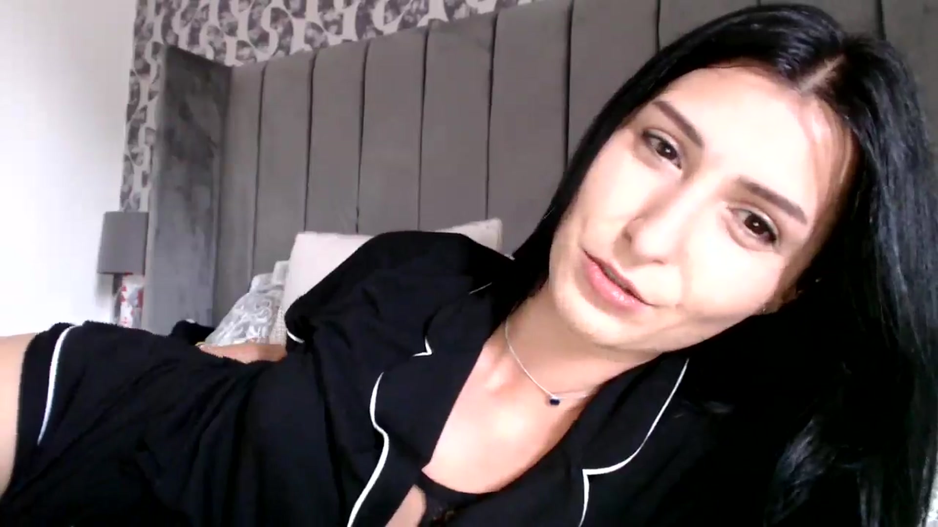 Gallery image thumbnail from Yara_77's myfreecams stream on, 09/11/2025, 09:43 image 19 of 20