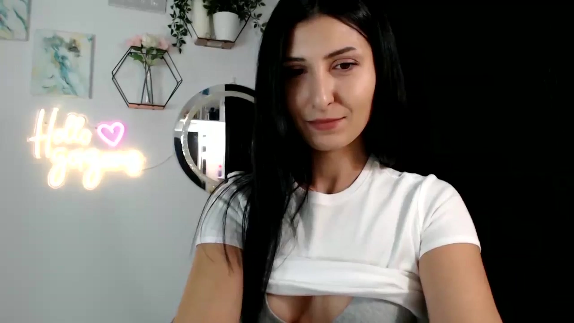Gallery image thumbnail from Yara_77's myfreecams stream on, 09/12/2025, 12:36 image 11 of 20