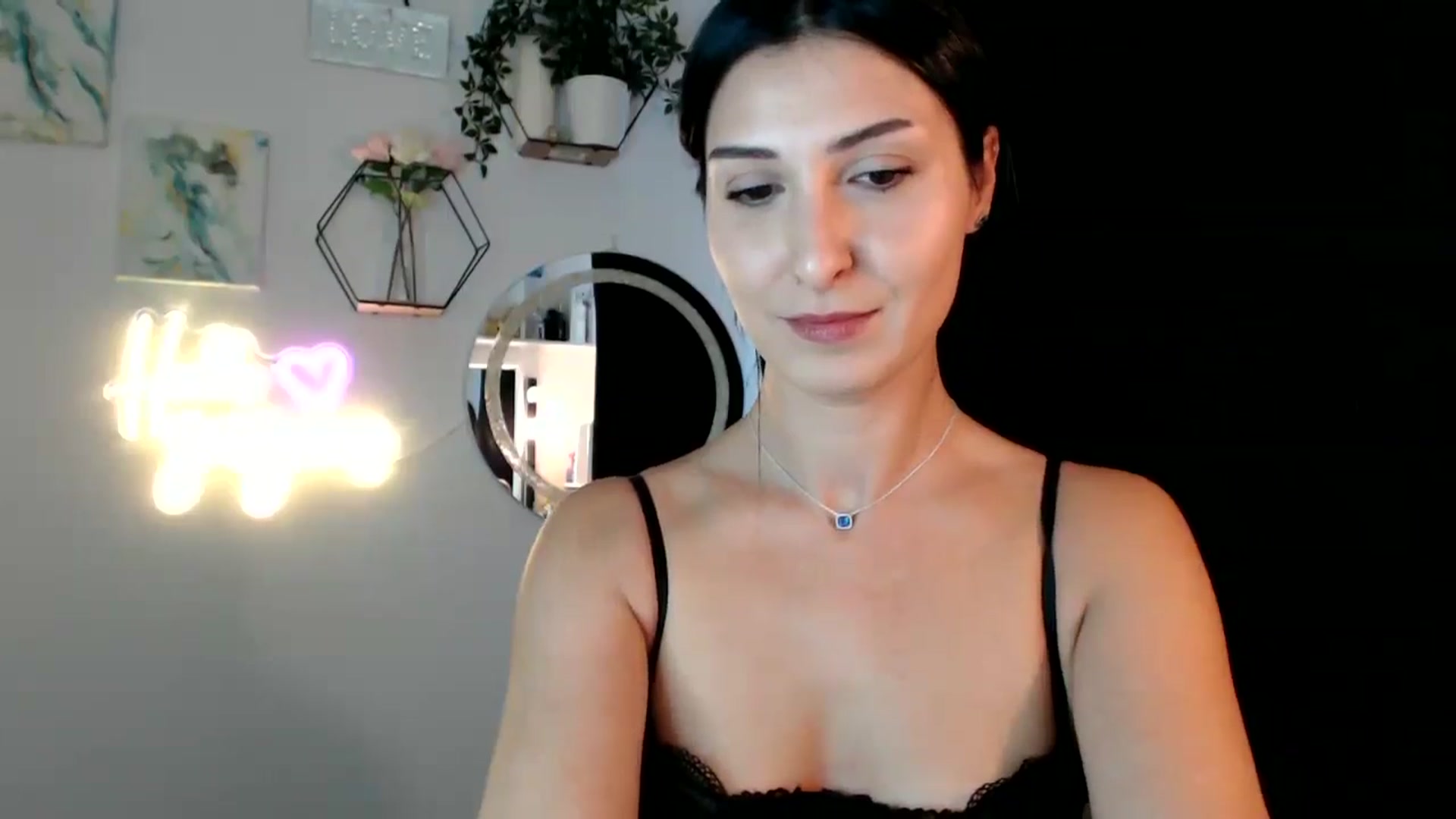 Gallery image thumbnail from Yara_77's myfreecams stream on, 09/15/2025, 10:25 image 10 of 20
