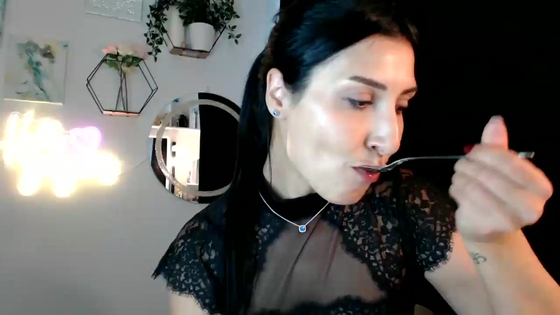 Gallery image thumbnail from Yara_77's myfreecams stream on, 09/15/2025, 12:24 image 7 of 20