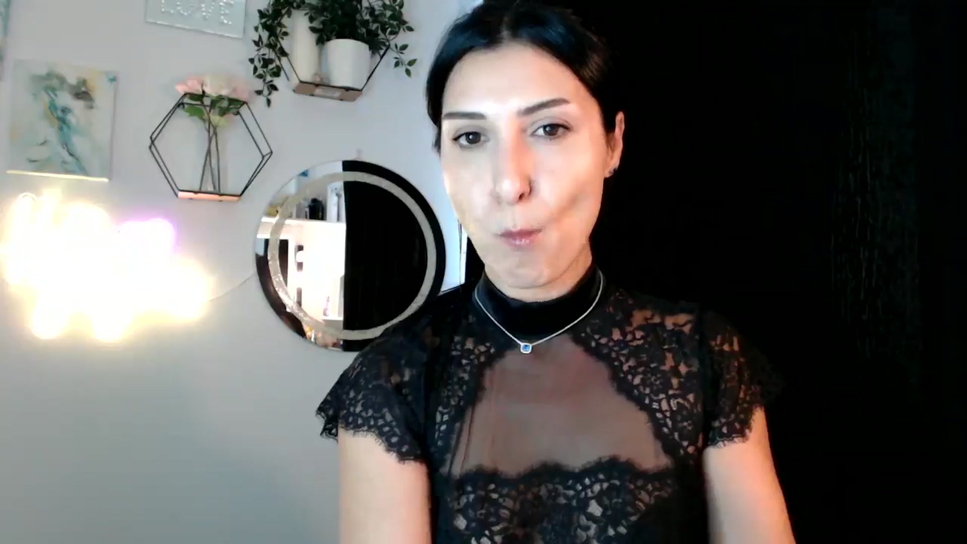 Gallery image thumbnail from Yara_77's myfreecams stream on, 09/15/2025, 12:24 image 17 of 20