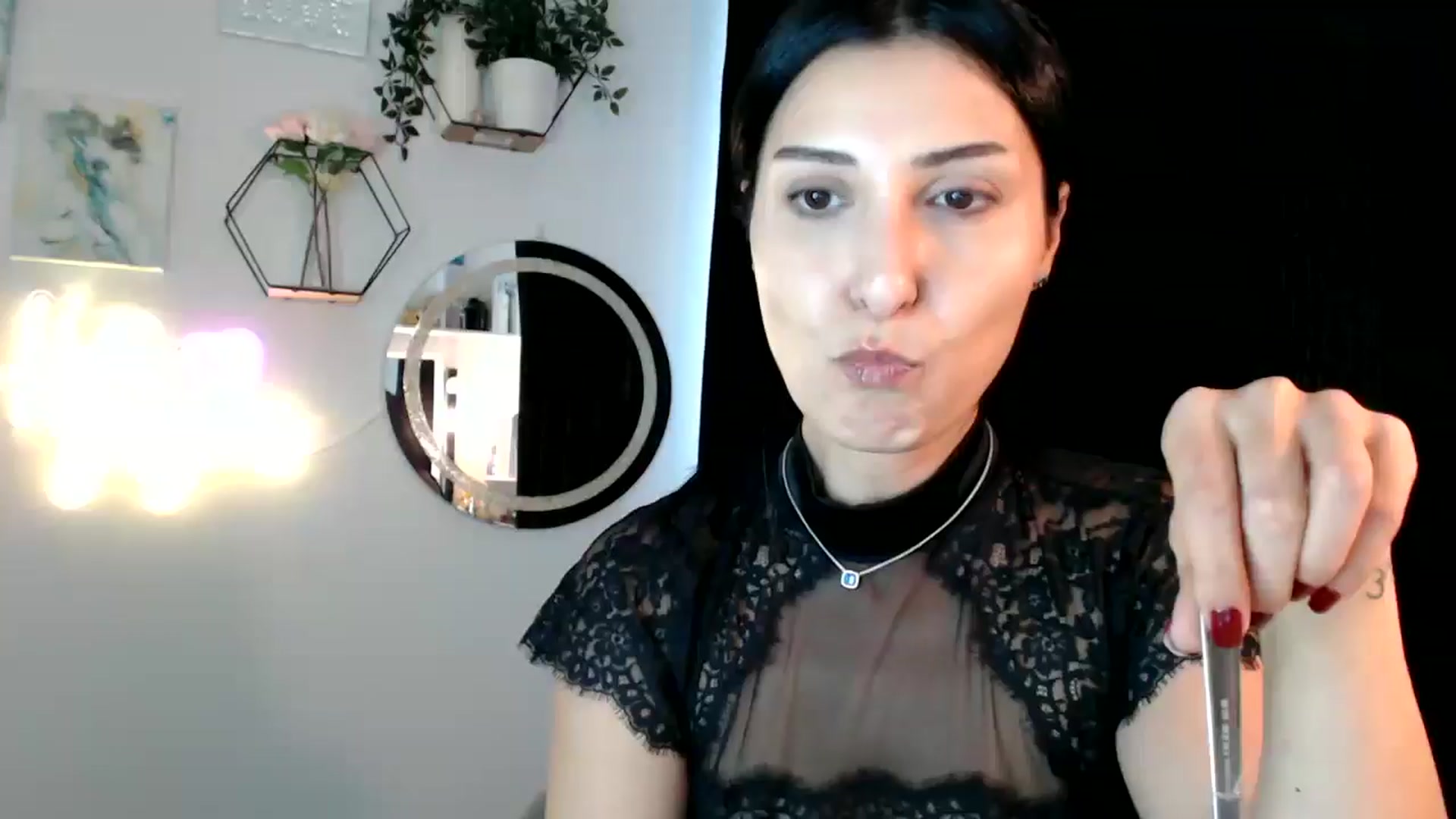 Gallery image thumbnail from Yara_77's myfreecams stream on, 09/15/2025, 12:24 image 18 of 20