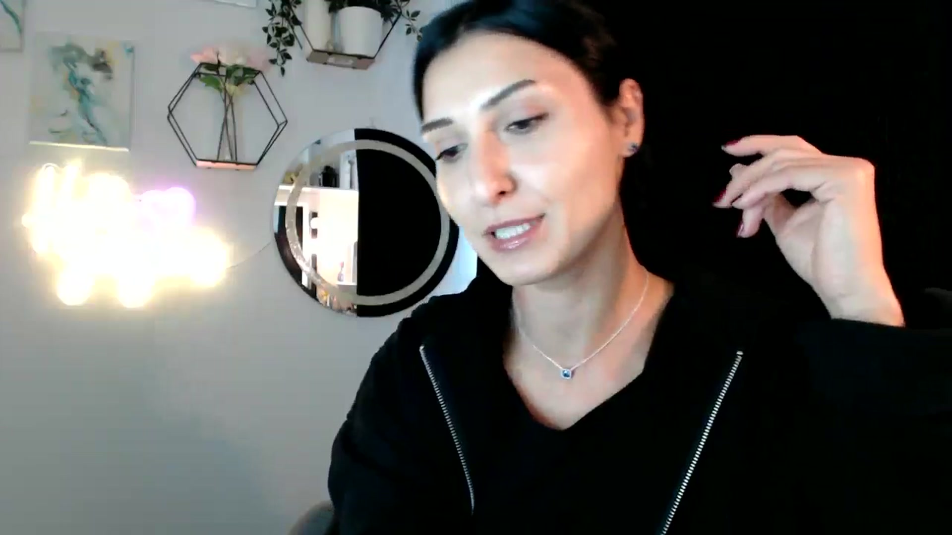 Gallery image thumbnail from Yara_77's myfreecams stream on, 09/15/2025, 13:19 image 11 of 20