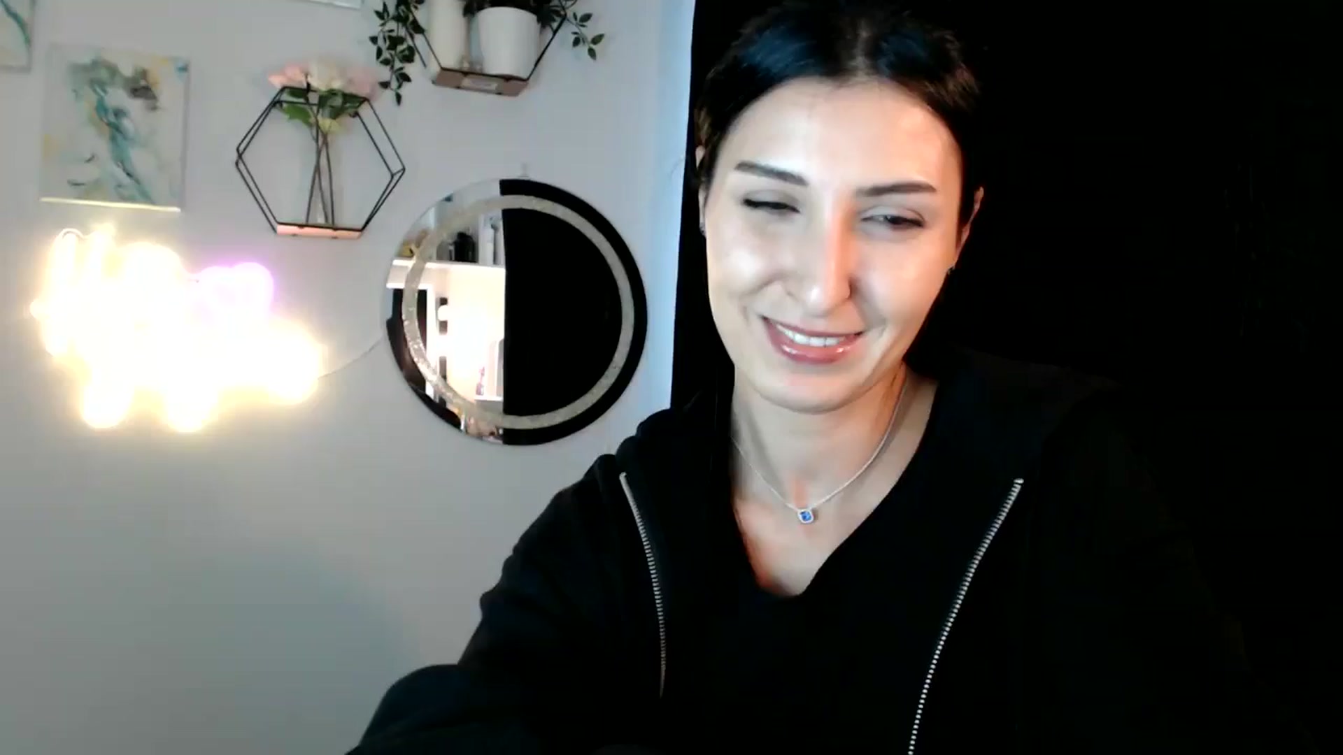 Gallery image thumbnail from Yara_77's myfreecams stream on, 09/15/2025, 13:19 image 7 of 20
