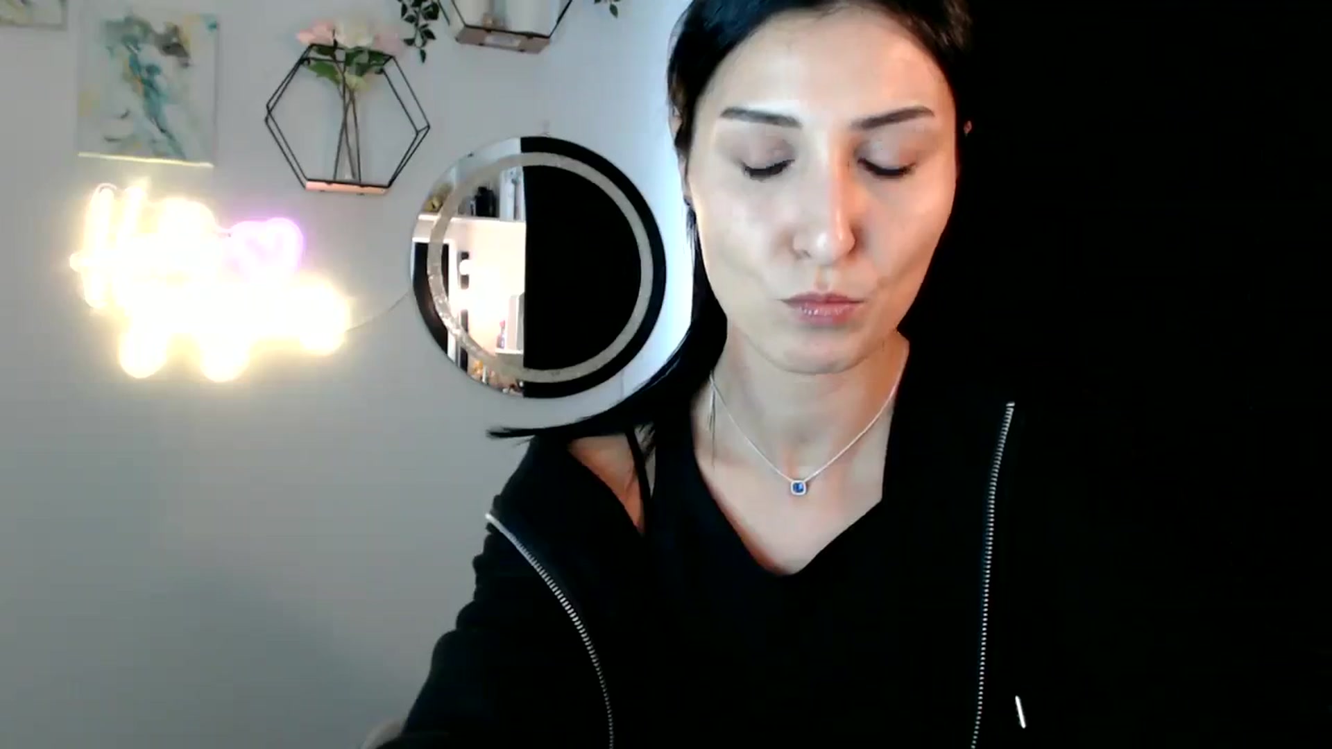 Gallery image thumbnail from Yara_77's myfreecams stream on, 09/15/2025, 13:19 image 18 of 20