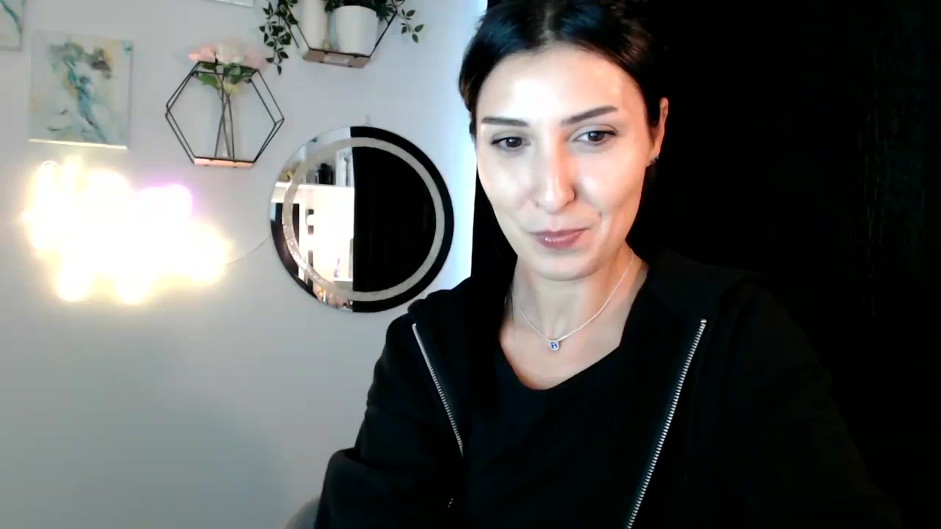 Gallery image thumbnail from Yara_77's myfreecams stream on, 09/15/2025, 13:19 image 10 of 20