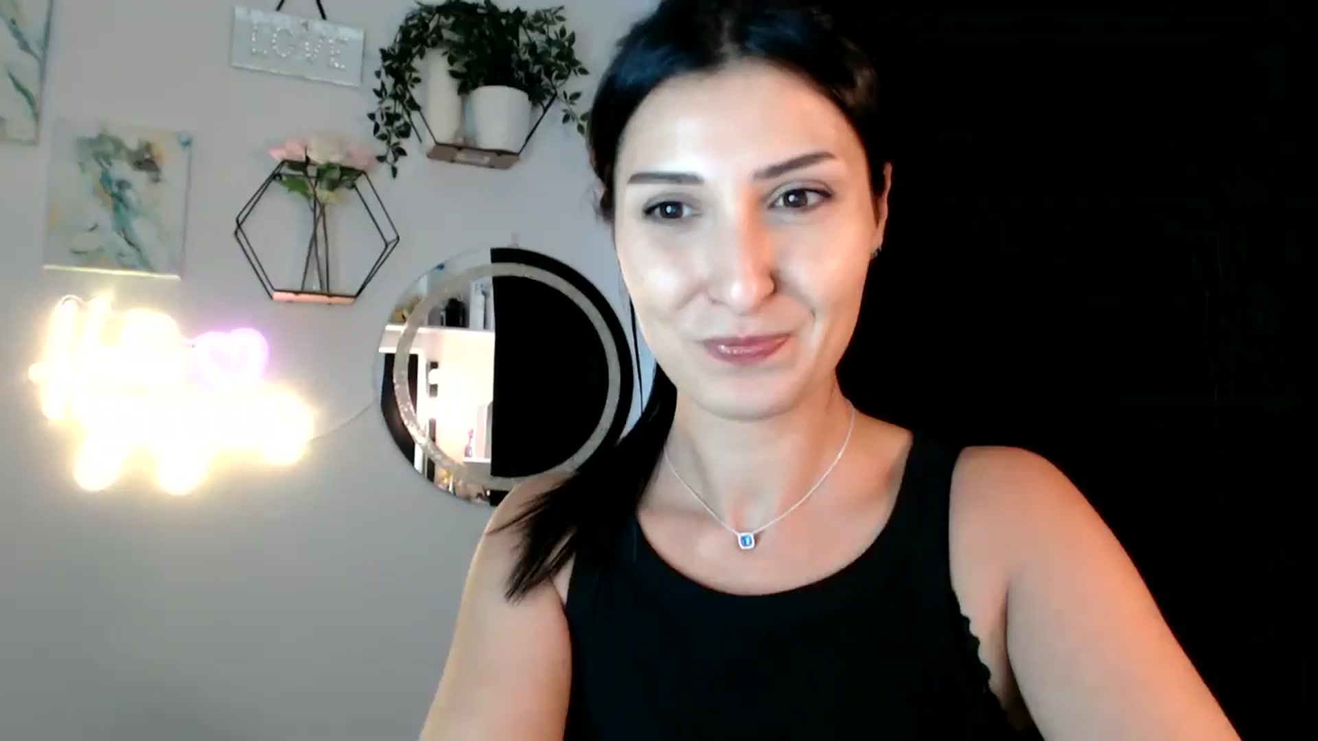 Gallery image thumbnail from Yara_77's myfreecams stream on, 09/15/2025, 13:19 image 1 of 20